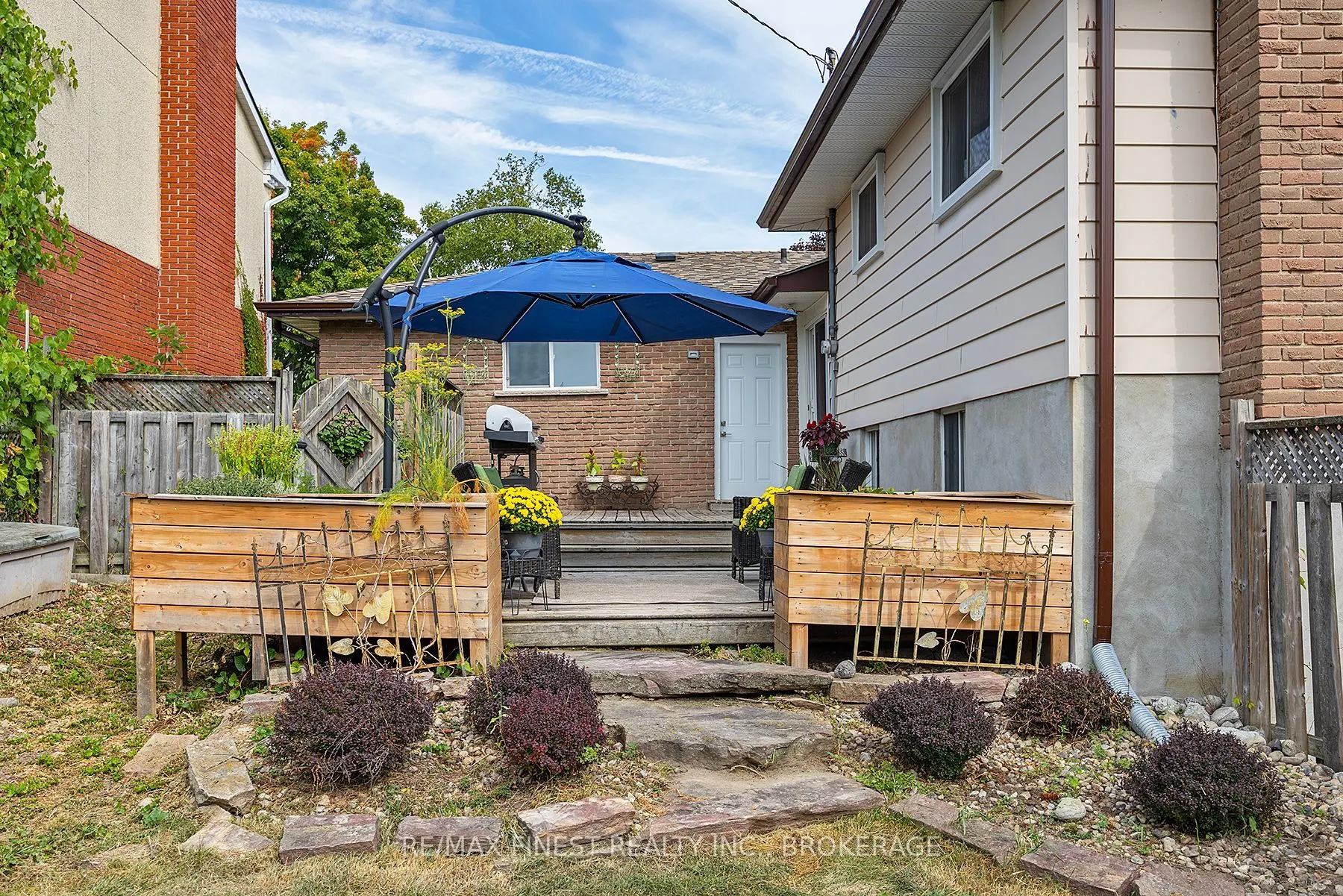 895 Brodie Avenue