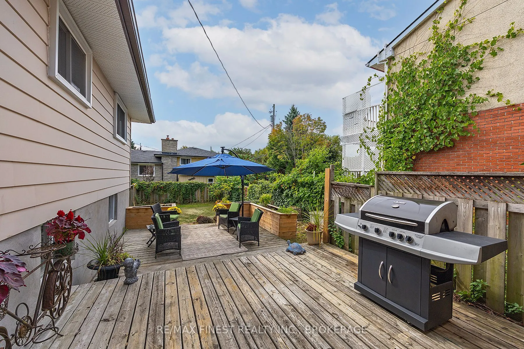 895 Brodie Avenue