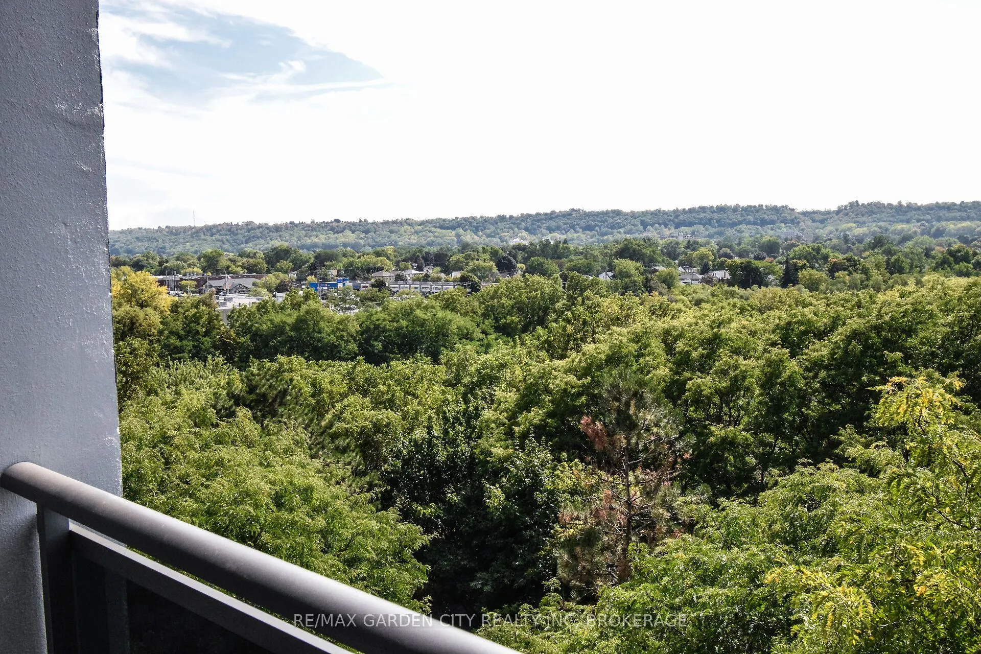 75 Glenburn Court, #811