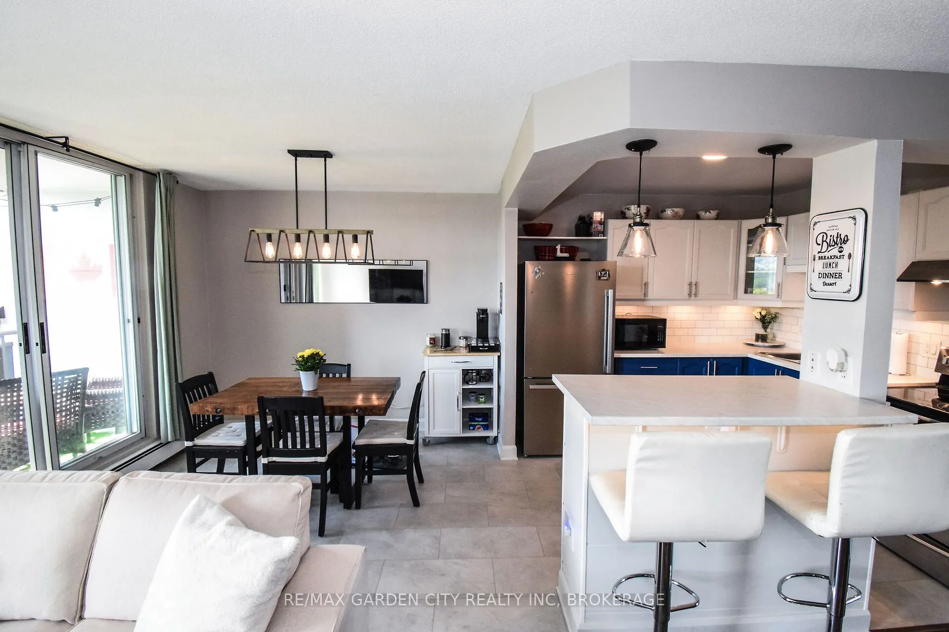 75 Glenburn Court, #811