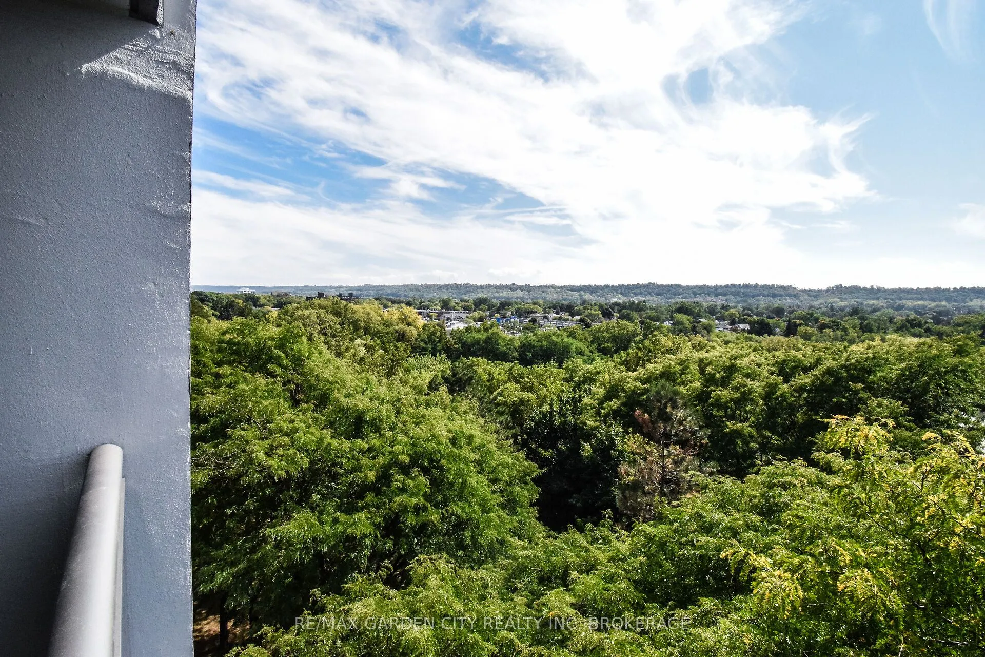 75 Glenburn Court, #811