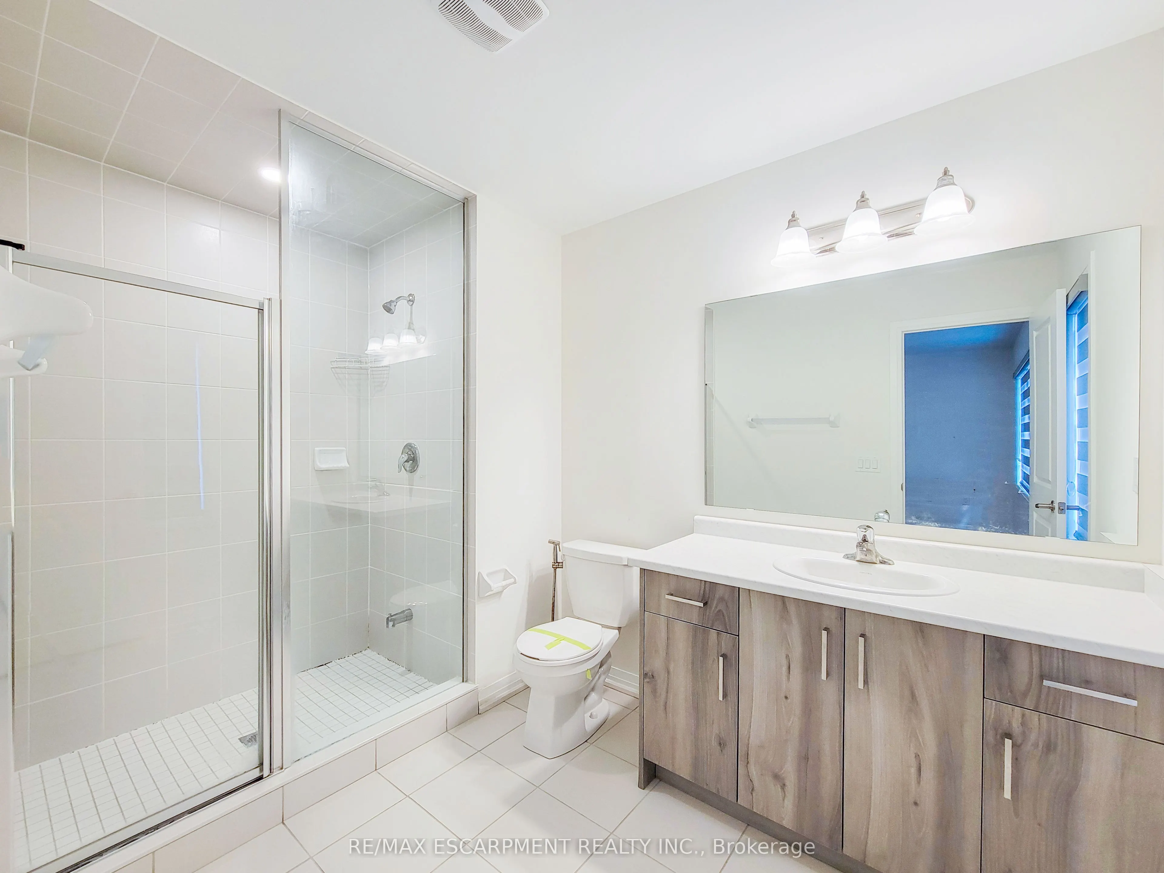 10 Freedom Crescent, #4