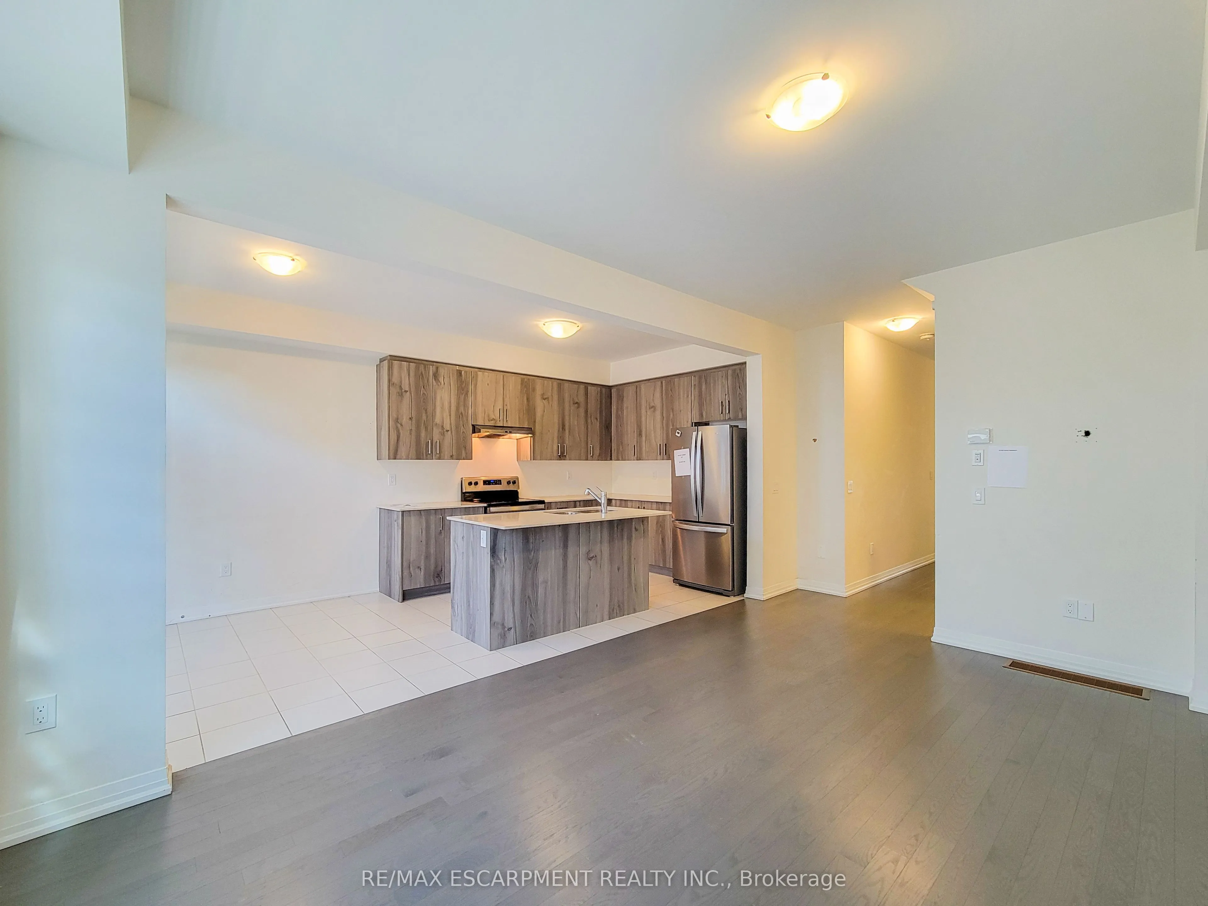 10 Freedom Crescent, #4