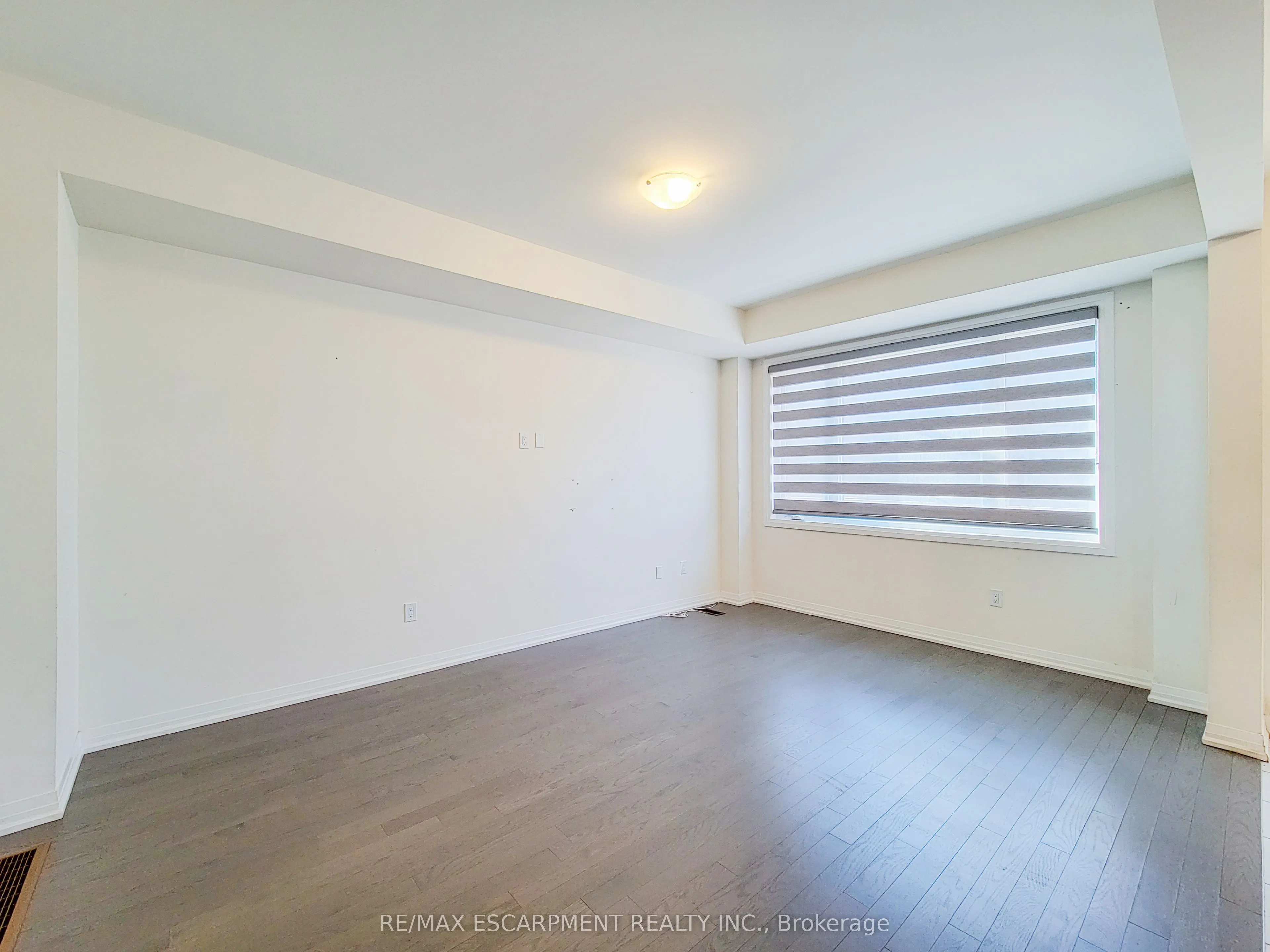 10 Freedom Crescent, #4