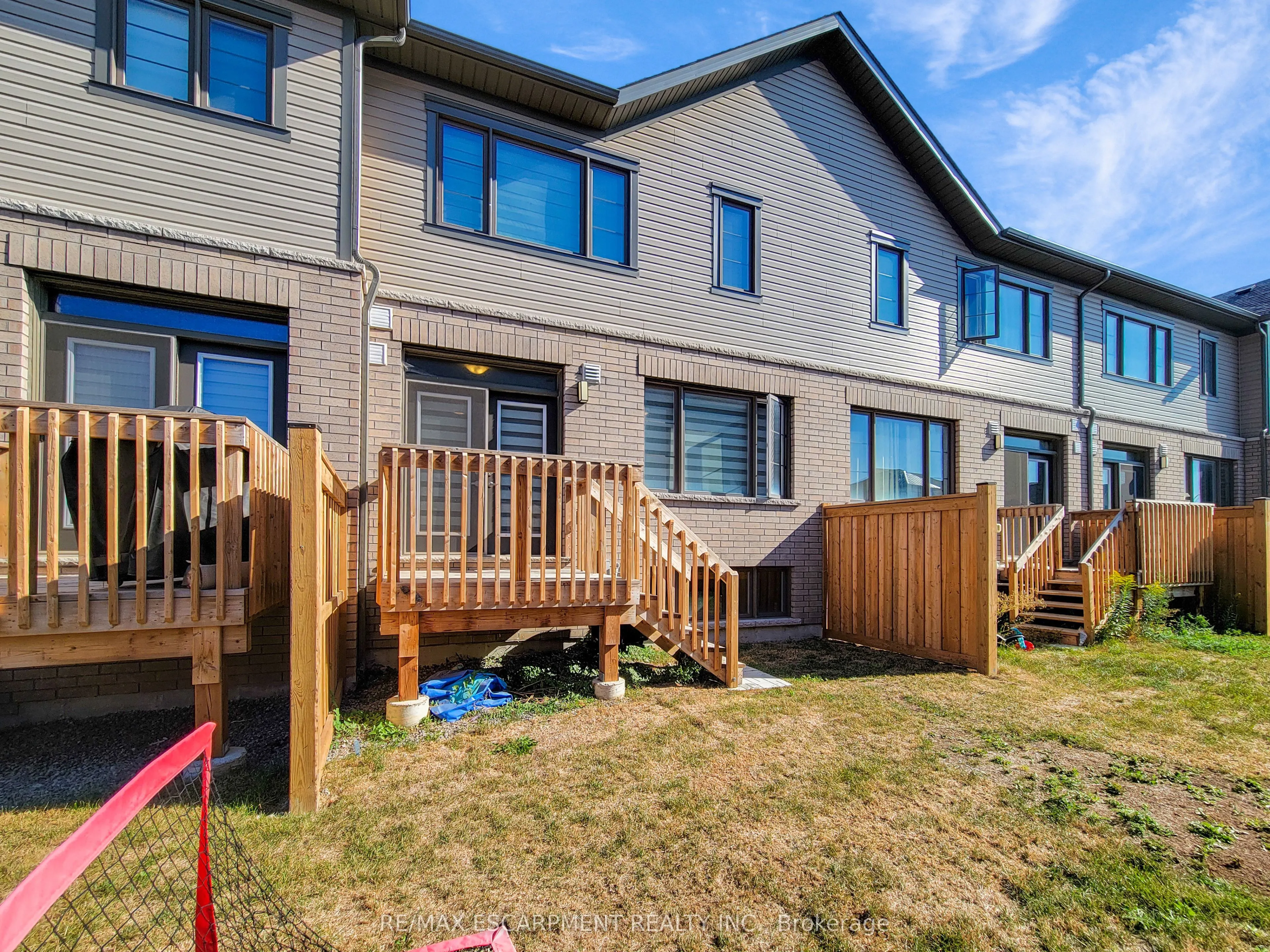10 Freedom Crescent, #4
