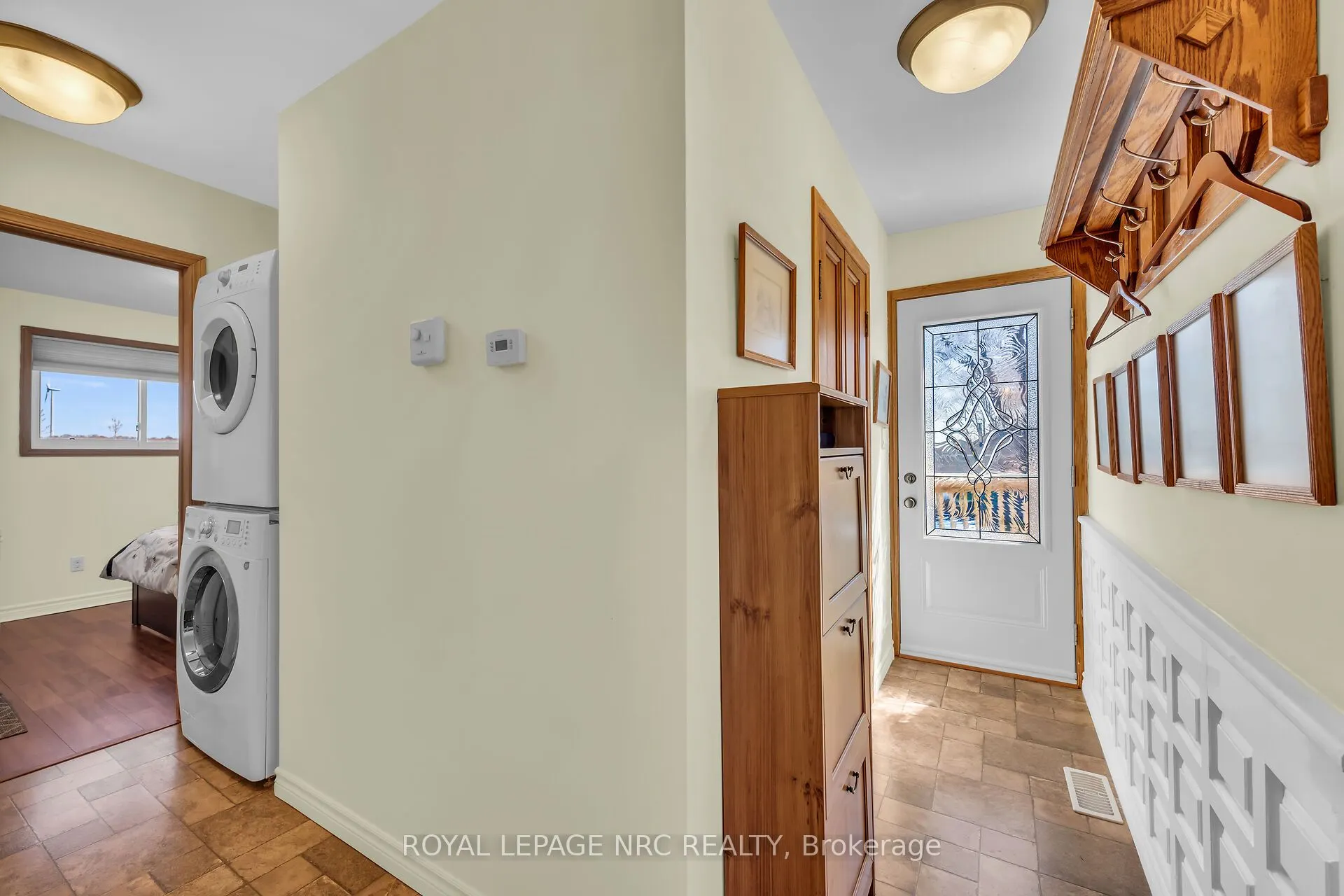 555 Edgewater Place