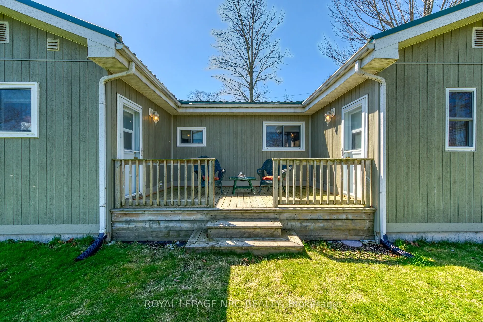 555 Edgewater Place