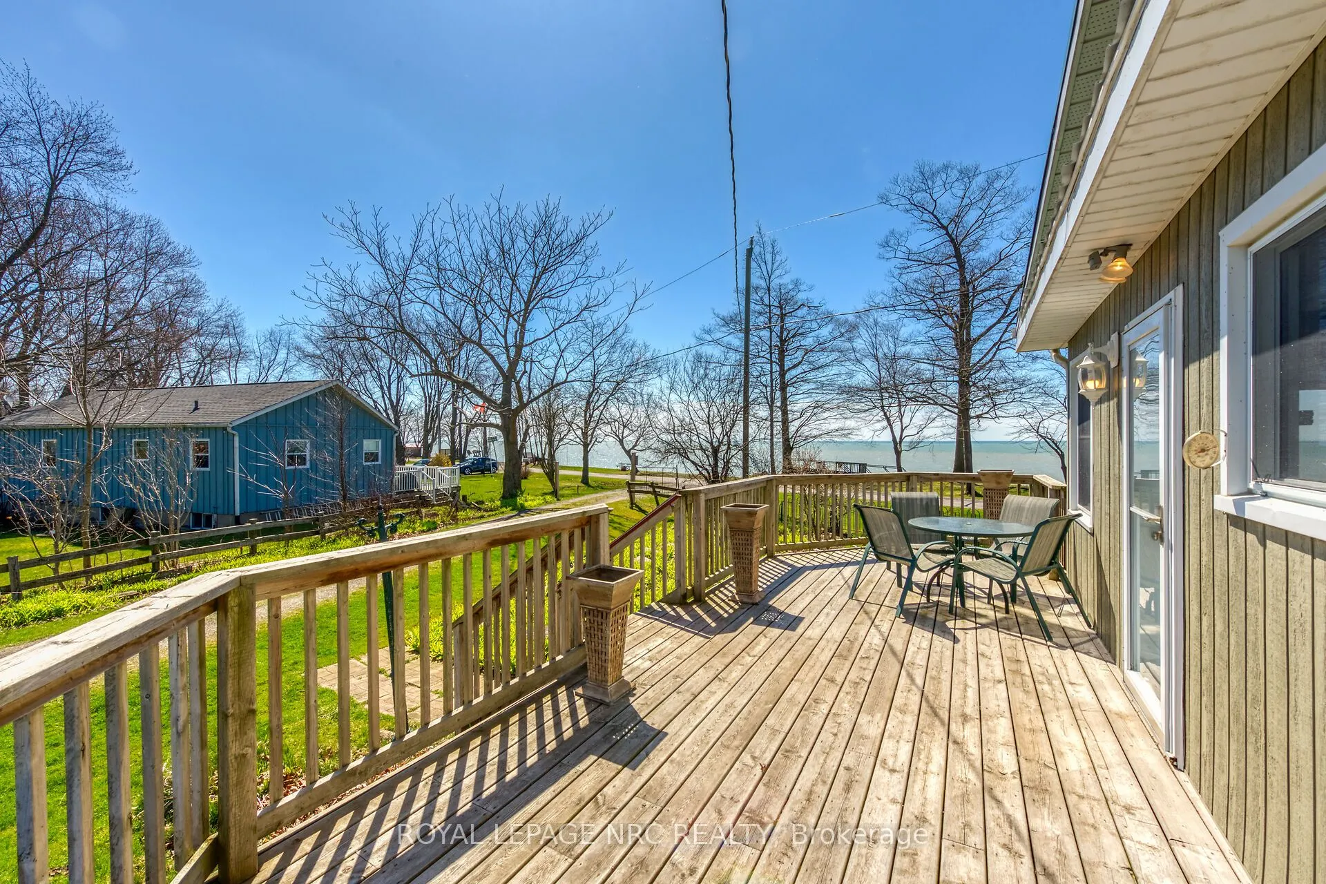 555 Edgewater Place