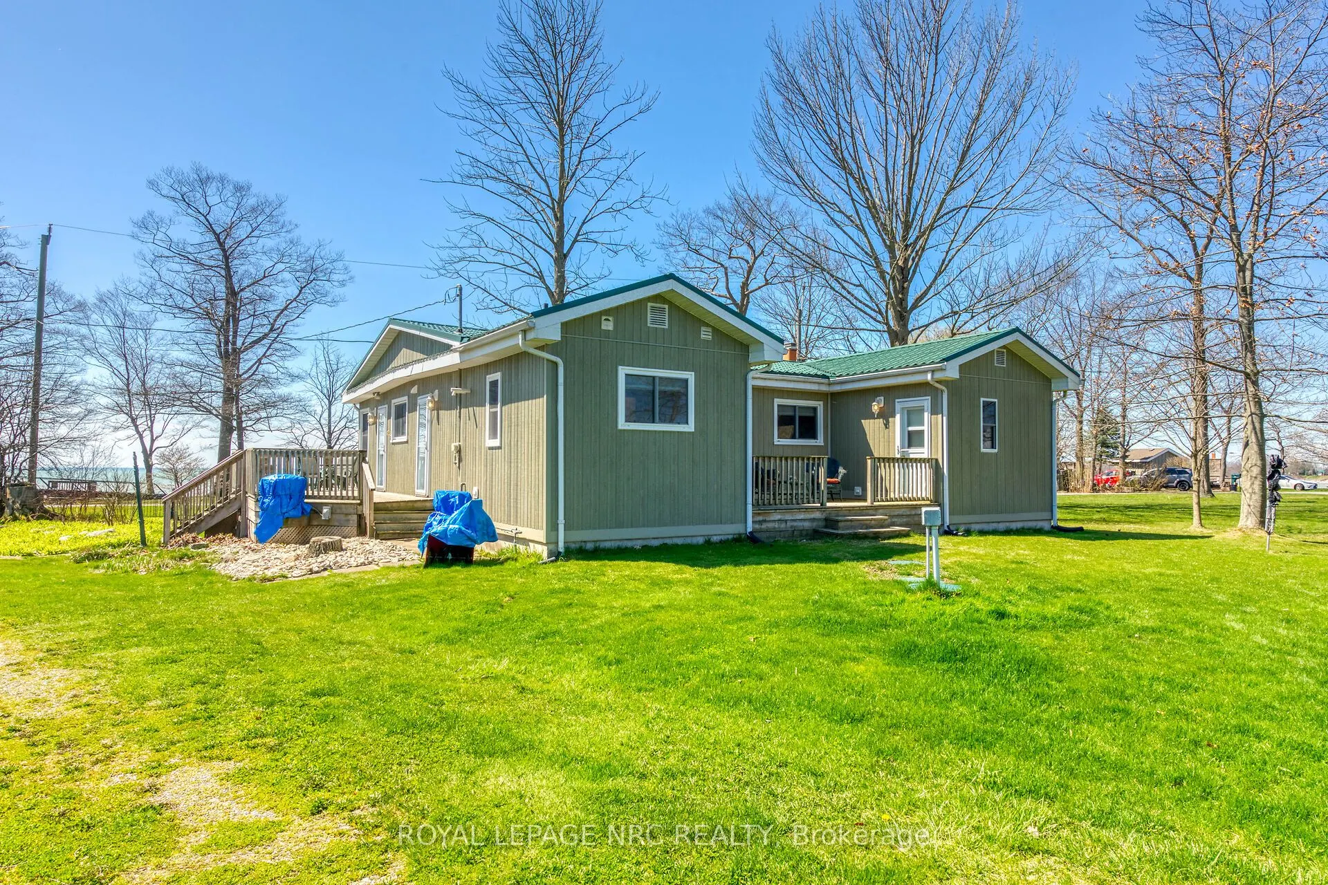 555 Edgewater Place