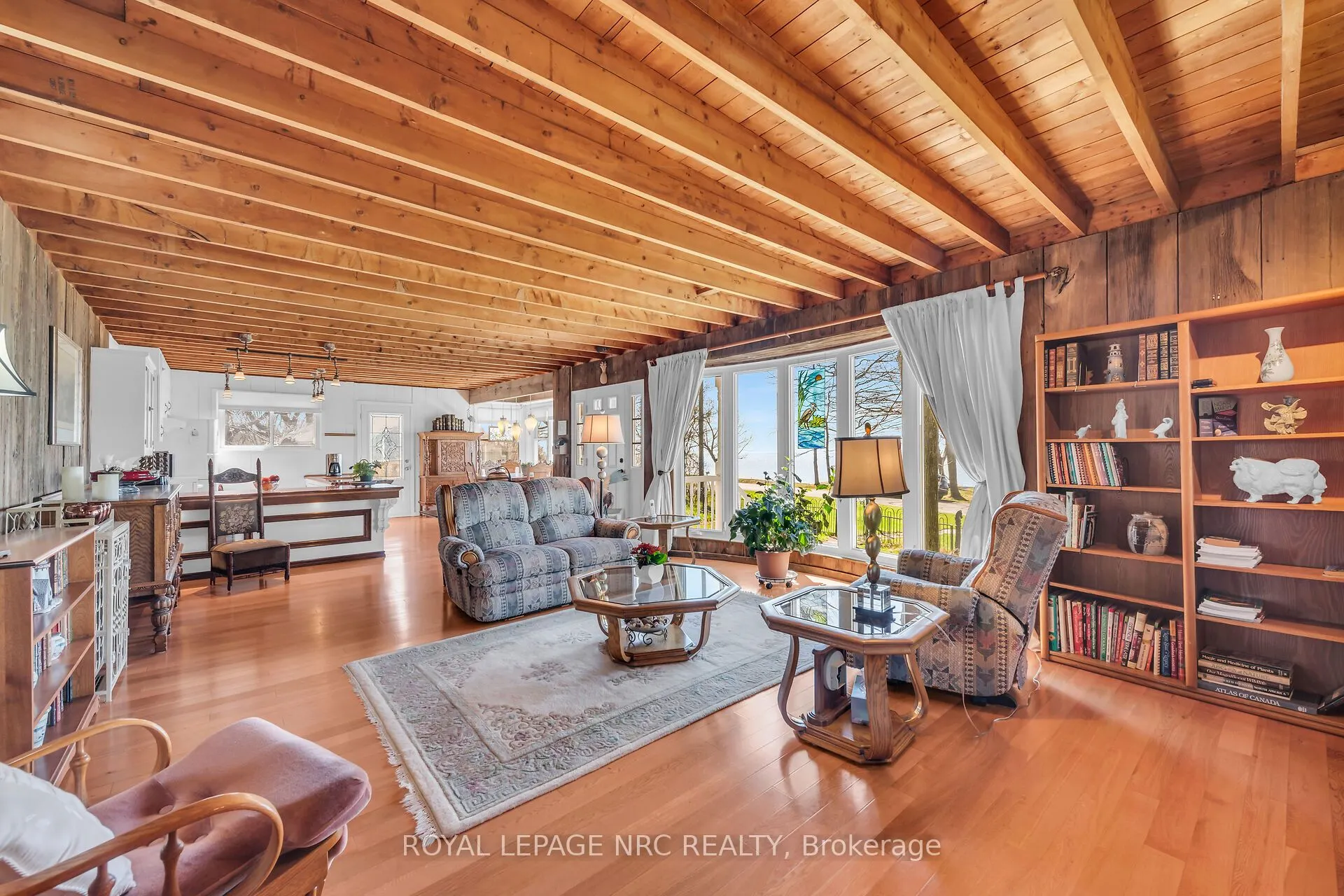 555 Edgewater Place