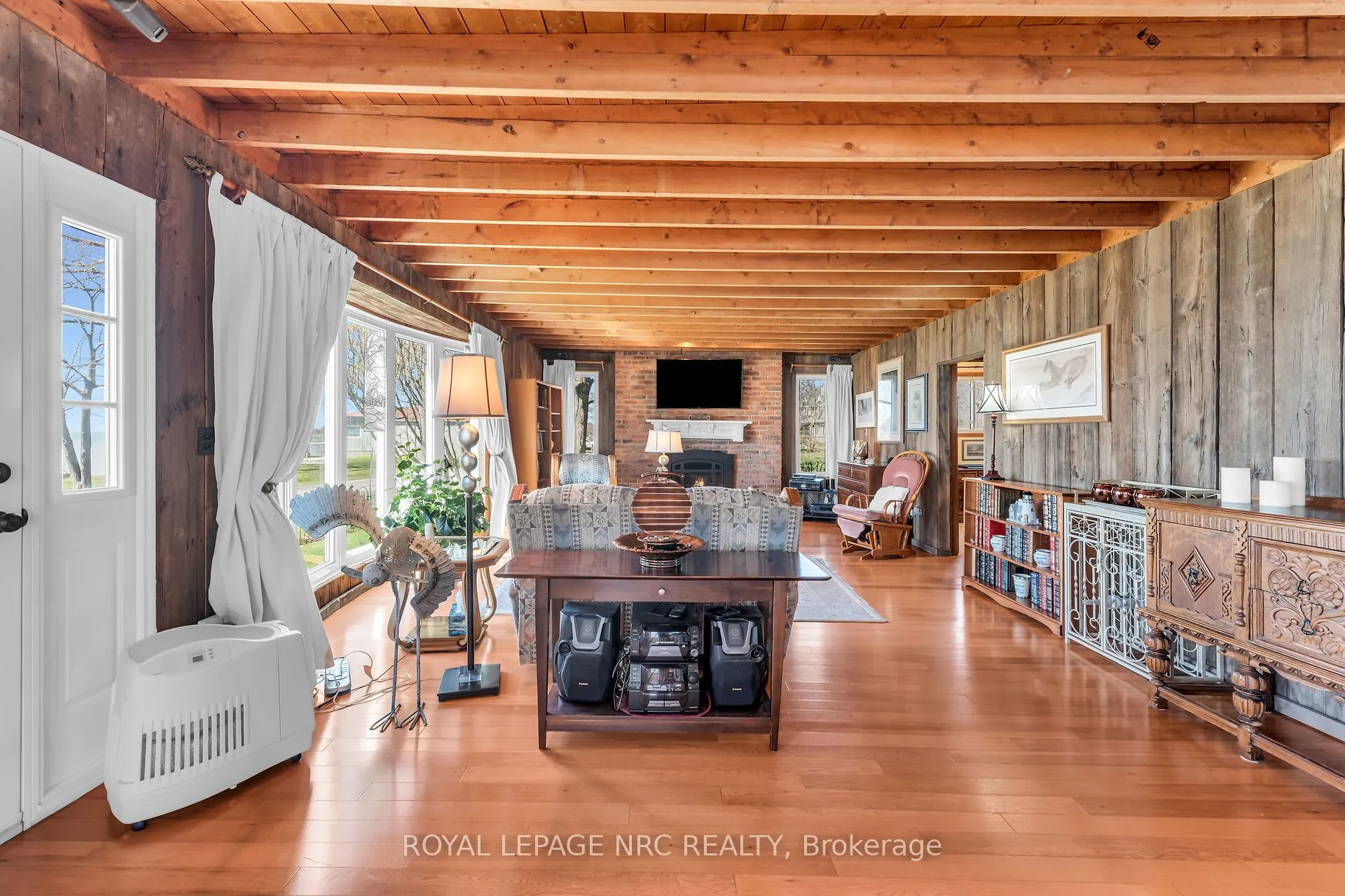 555 Edgewater Place