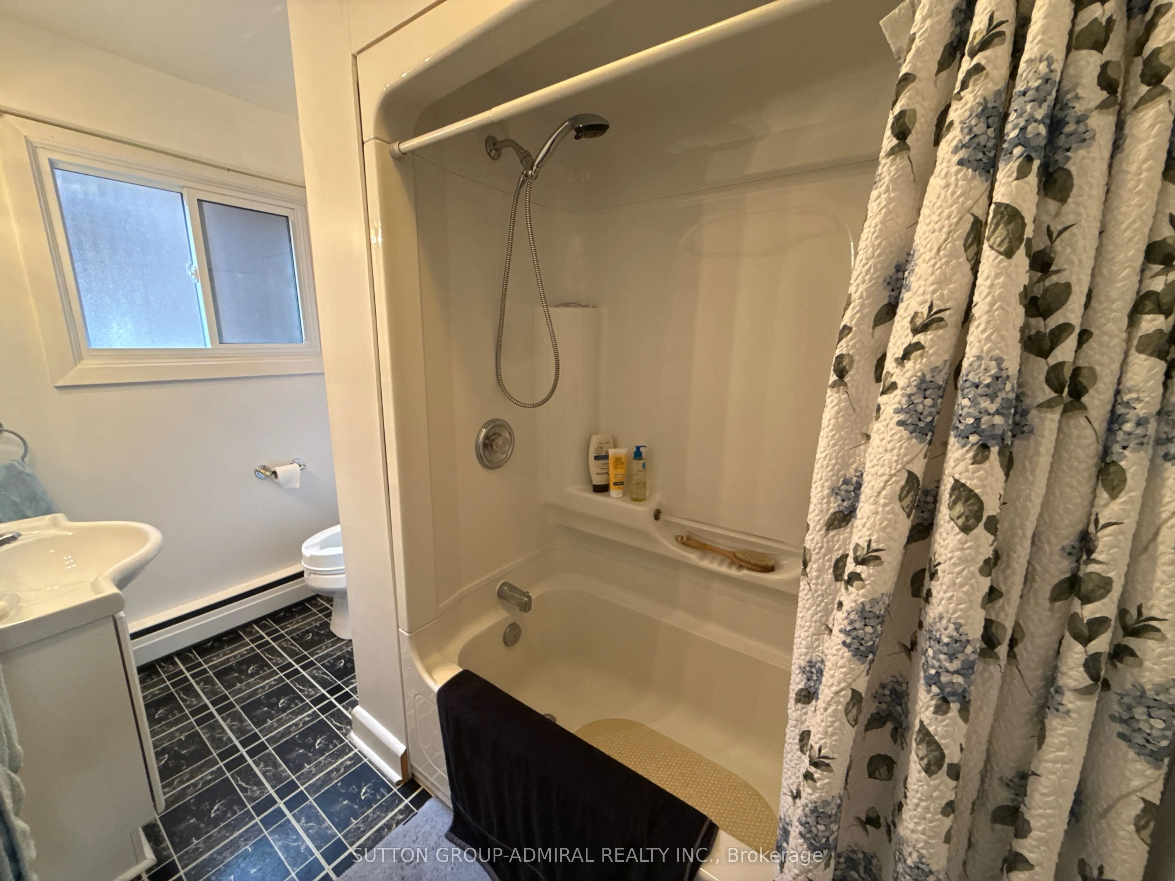 552 4th Avenue, #2
