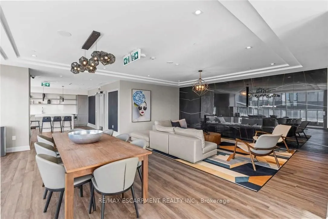 212 King William Street, #818