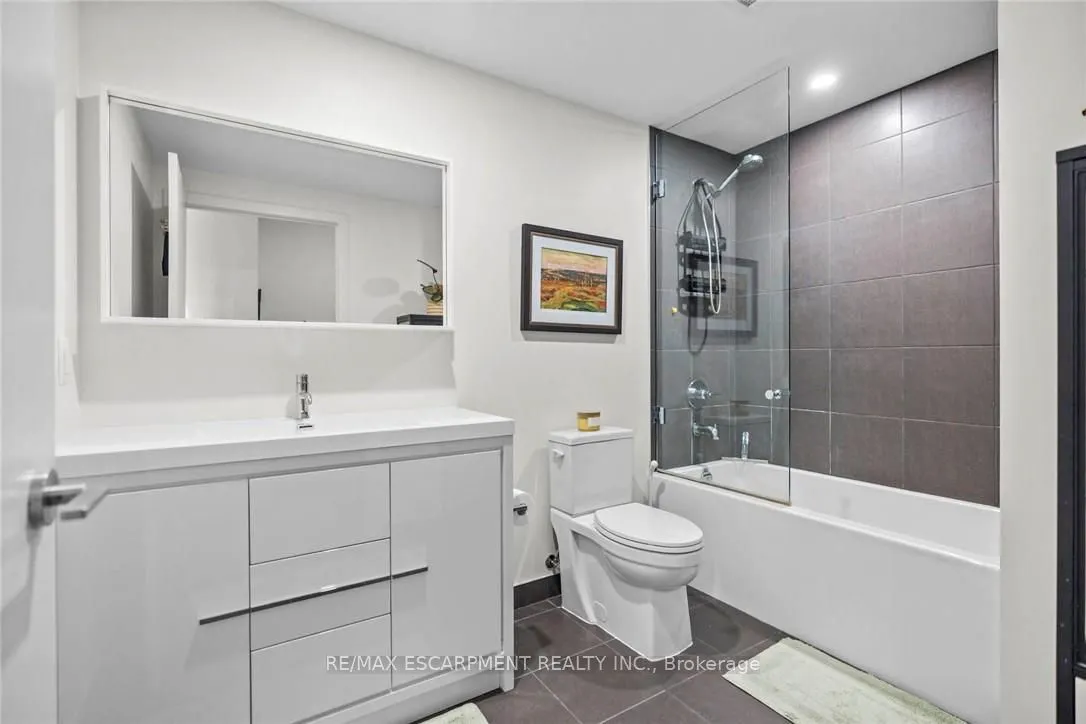 212 King William Street, #818