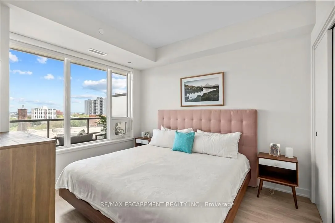 212 King William Street, #818