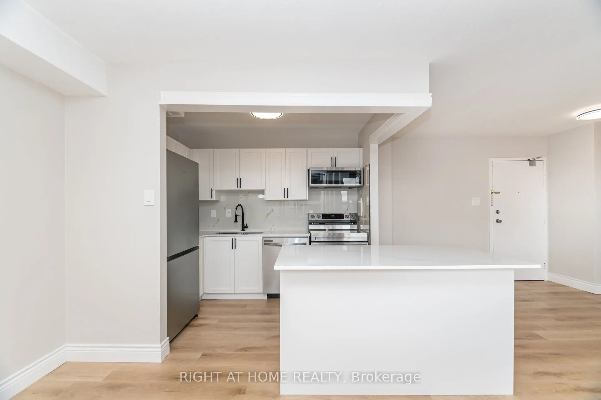 15 Nicklaus Drive, #605