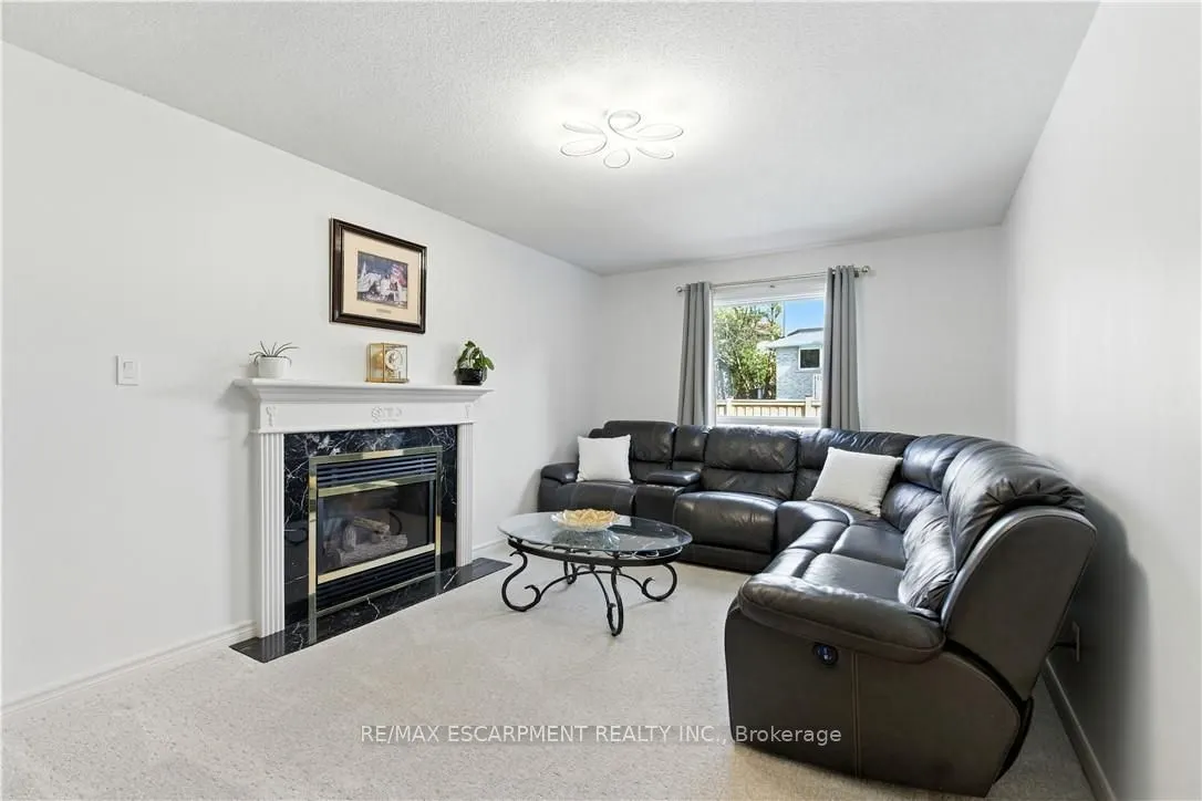 10 Shadowdale Drive