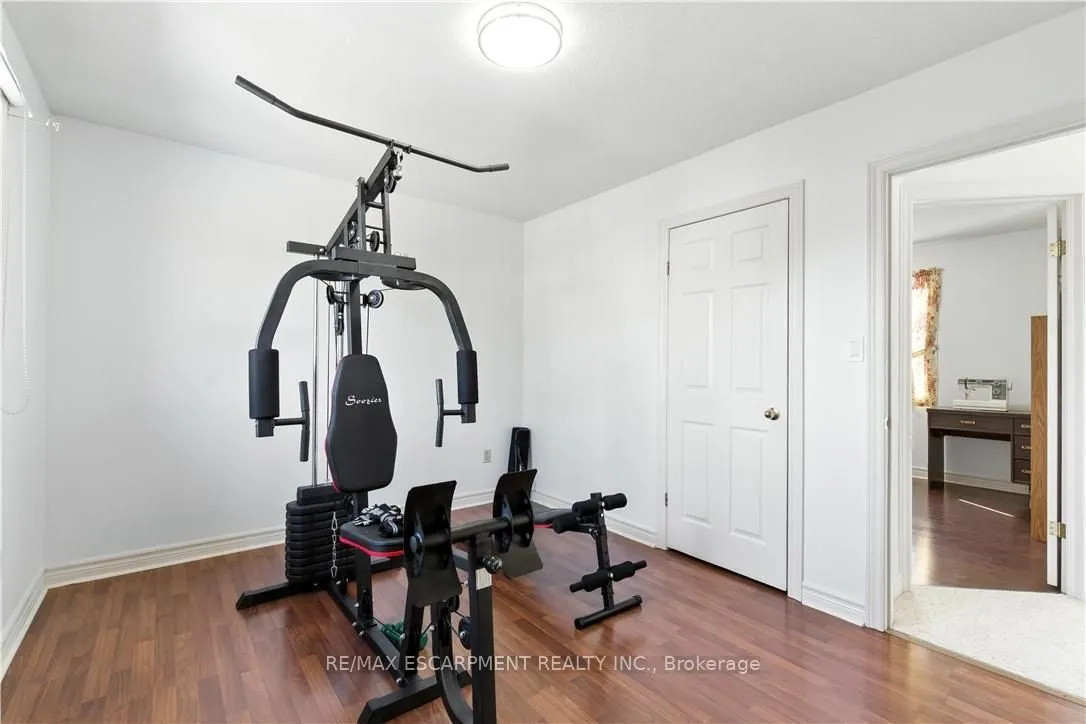 10 Shadowdale Drive