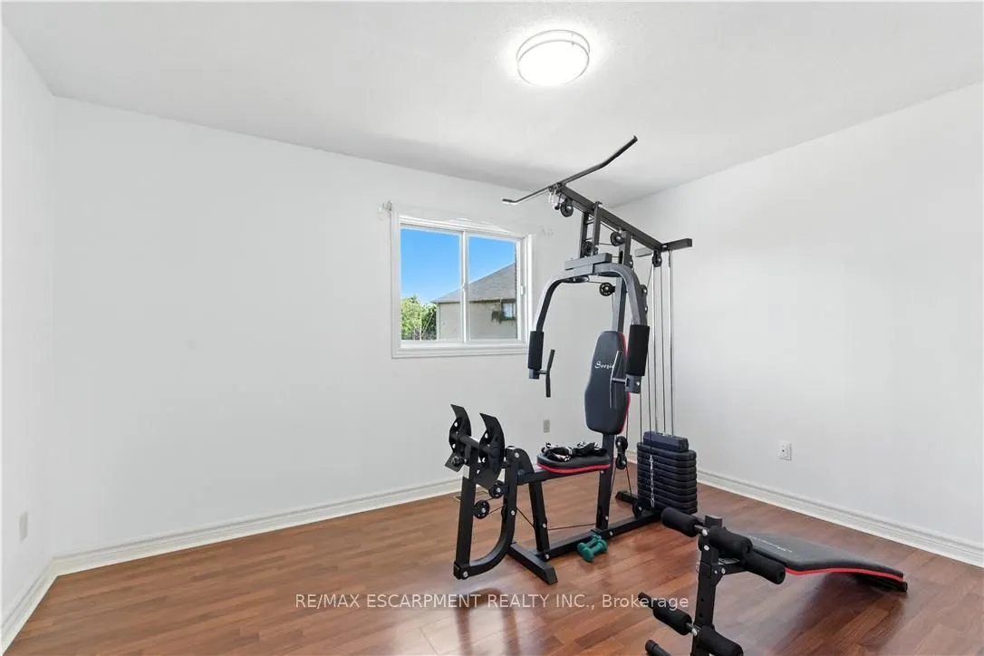 10 Shadowdale Drive