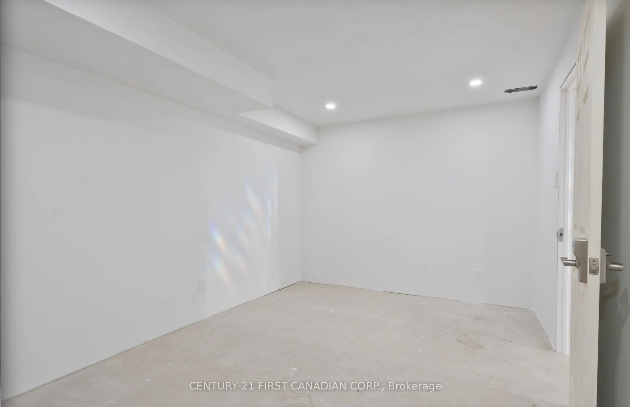 125 SPENCER Avenue