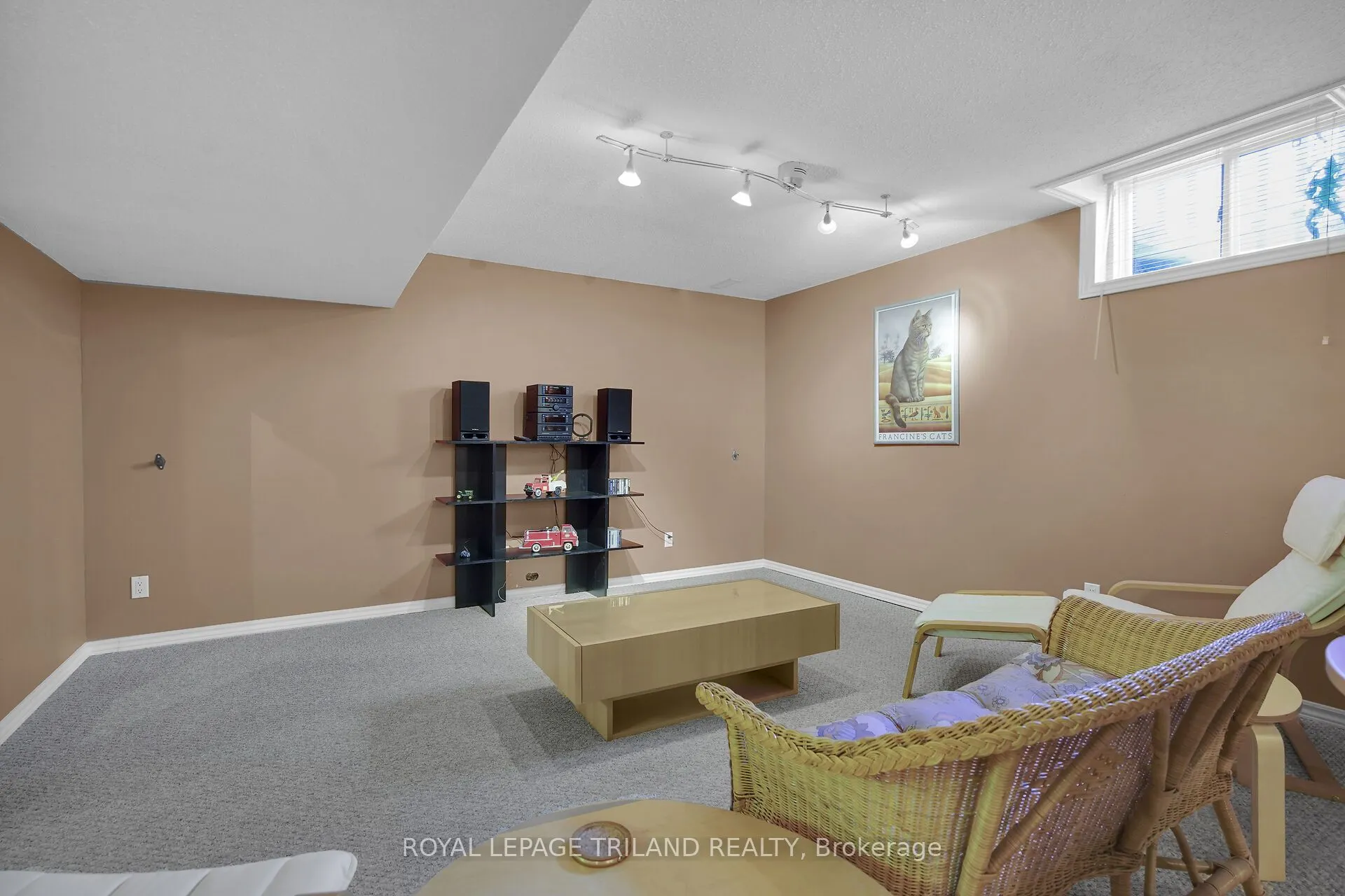 1128 Staghorn Crescent
