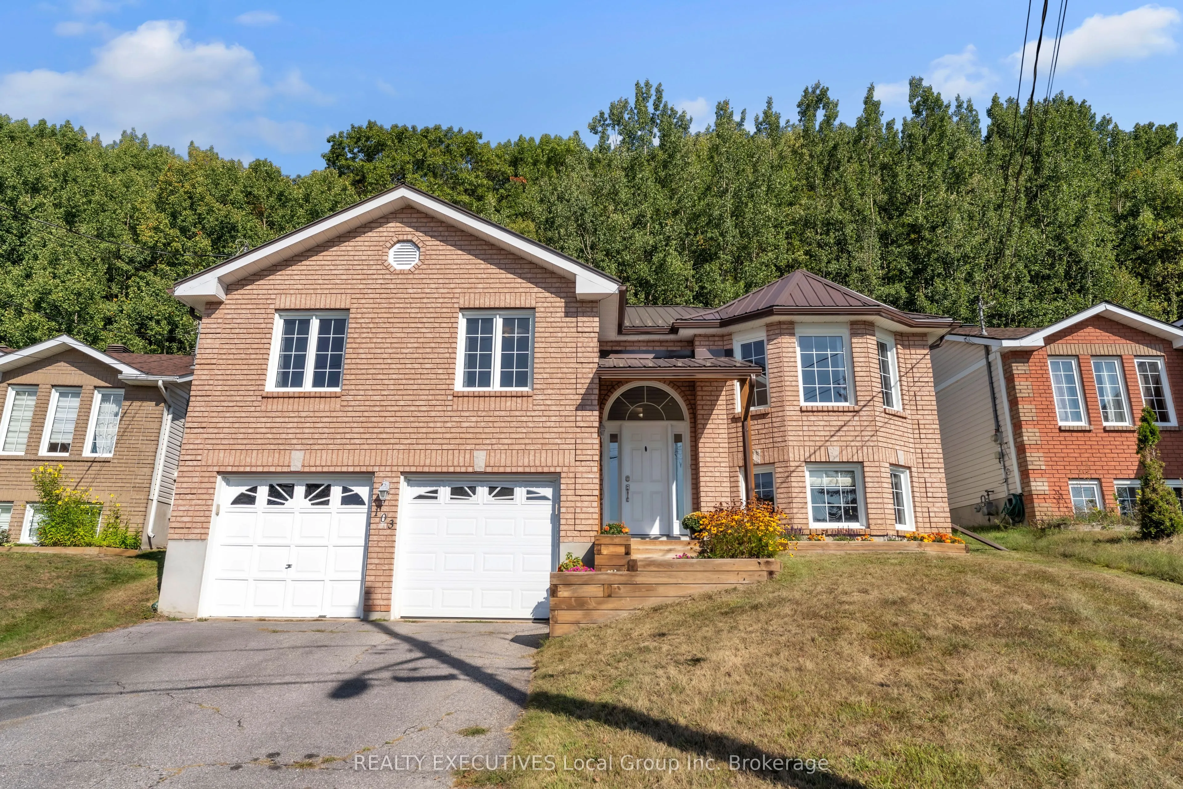 103 Sherryl Crescent