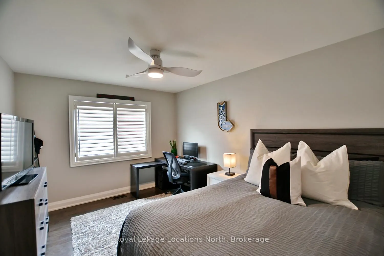 138 CRESTVIEW Court