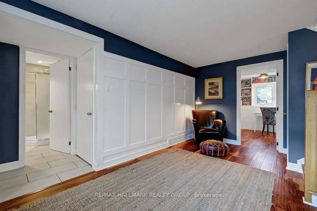 599 Duff Crescent