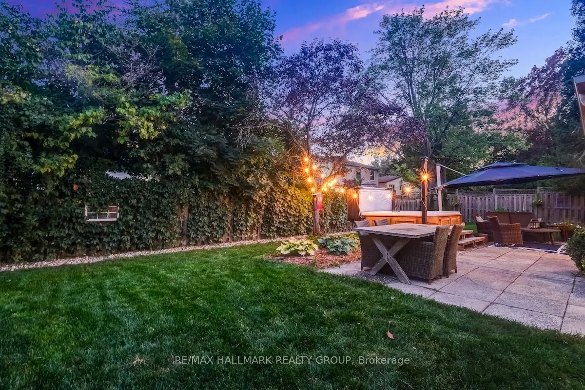599 Duff Crescent