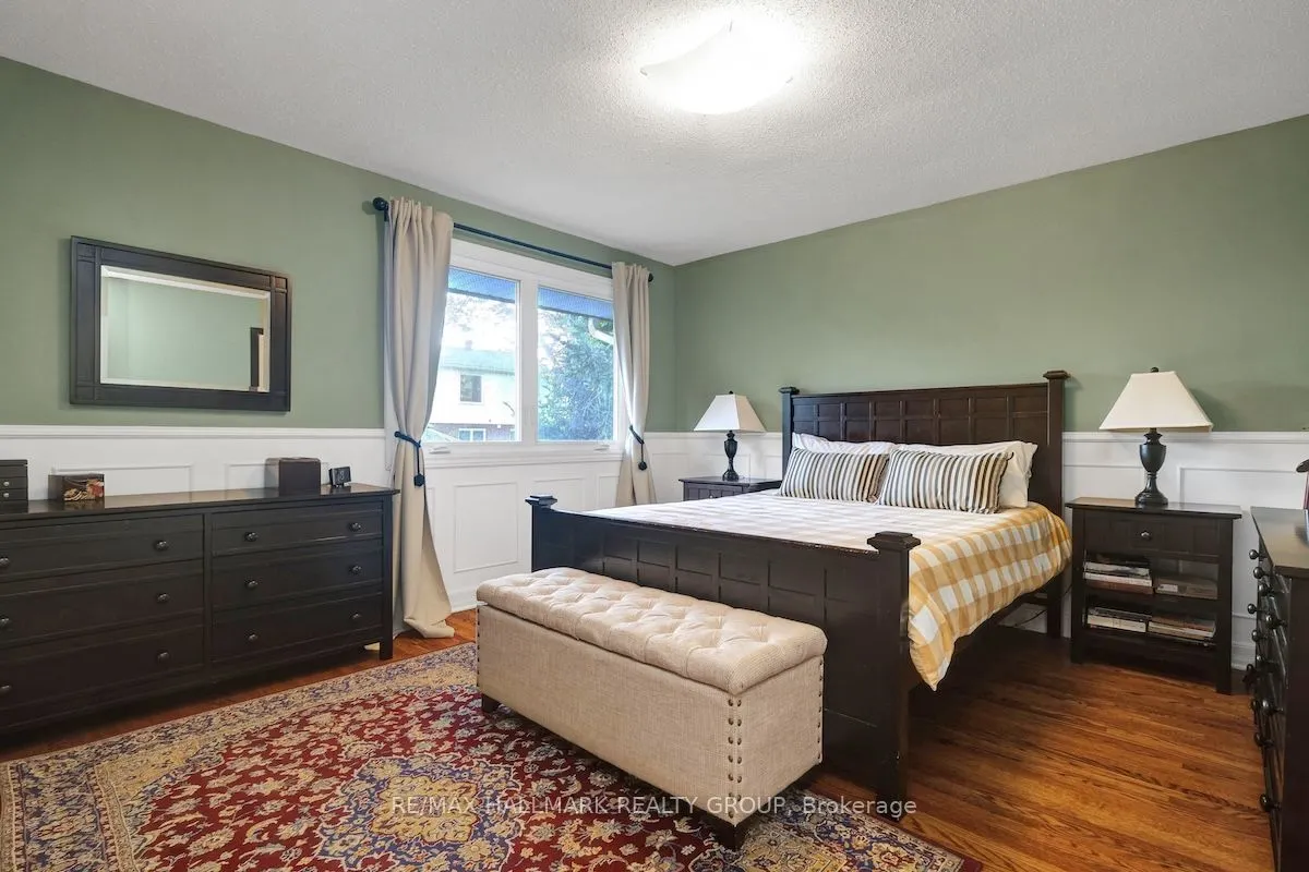 599 Duff Crescent