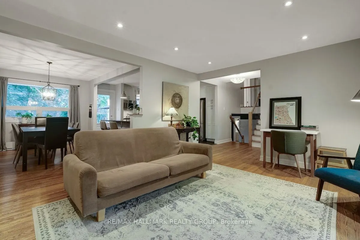 599 Duff Crescent
