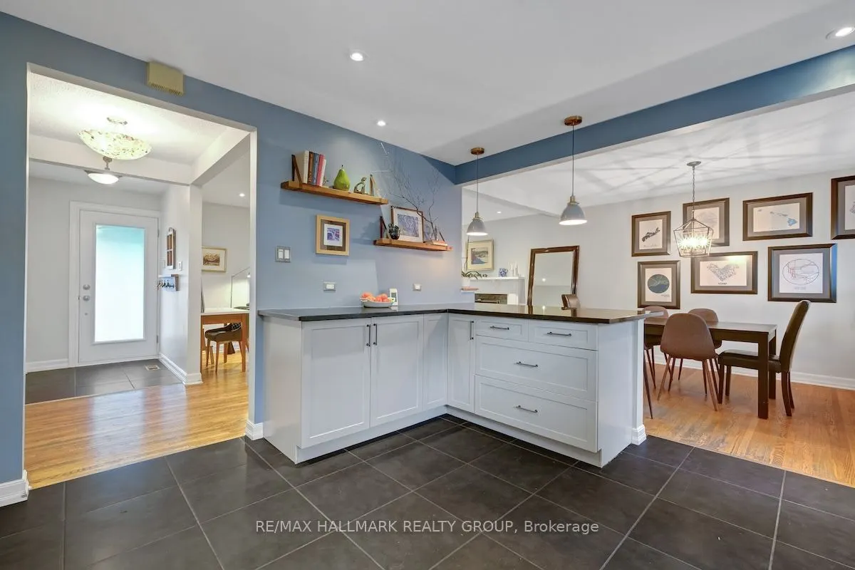 599 Duff Crescent