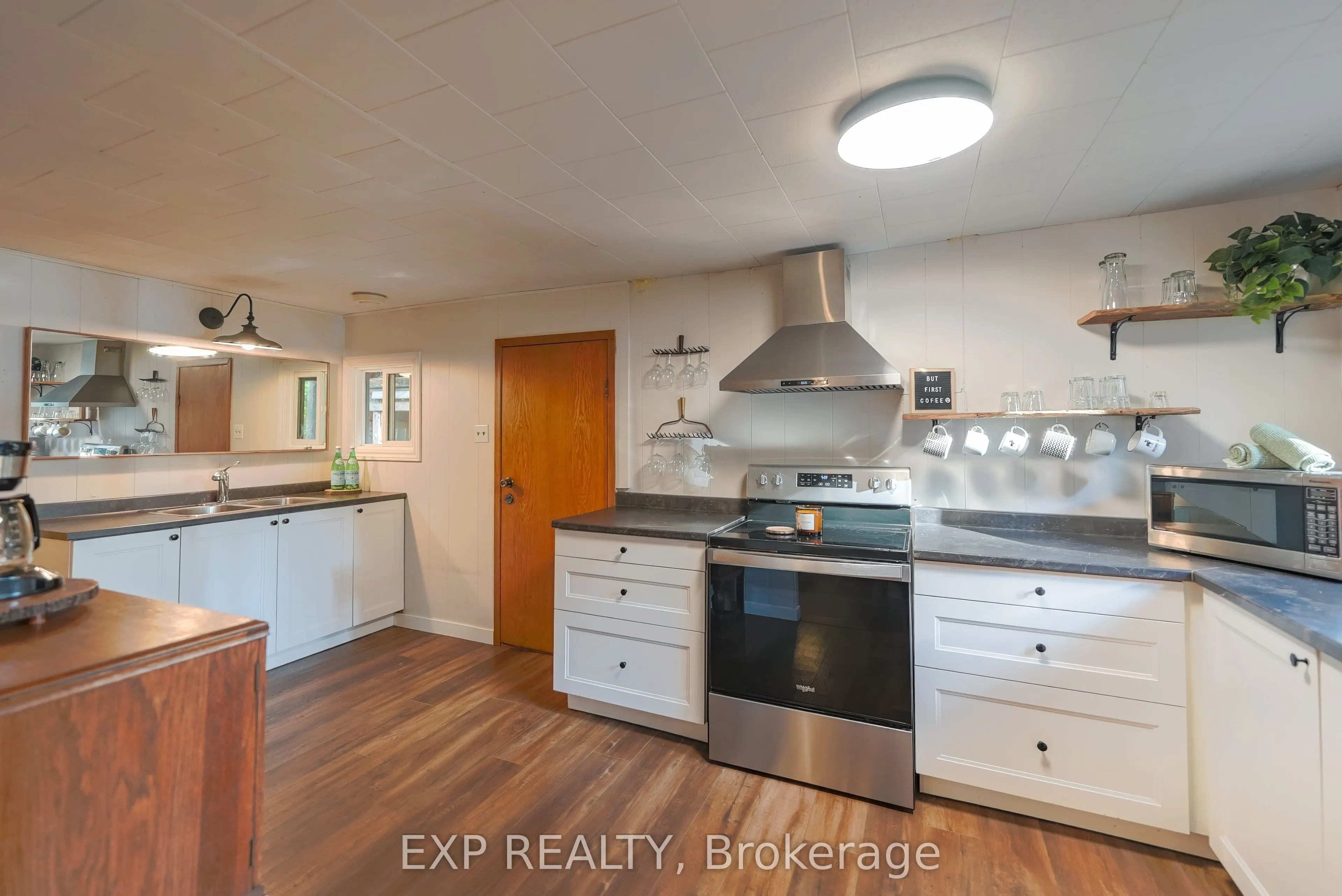 1301 Dombroskie Road