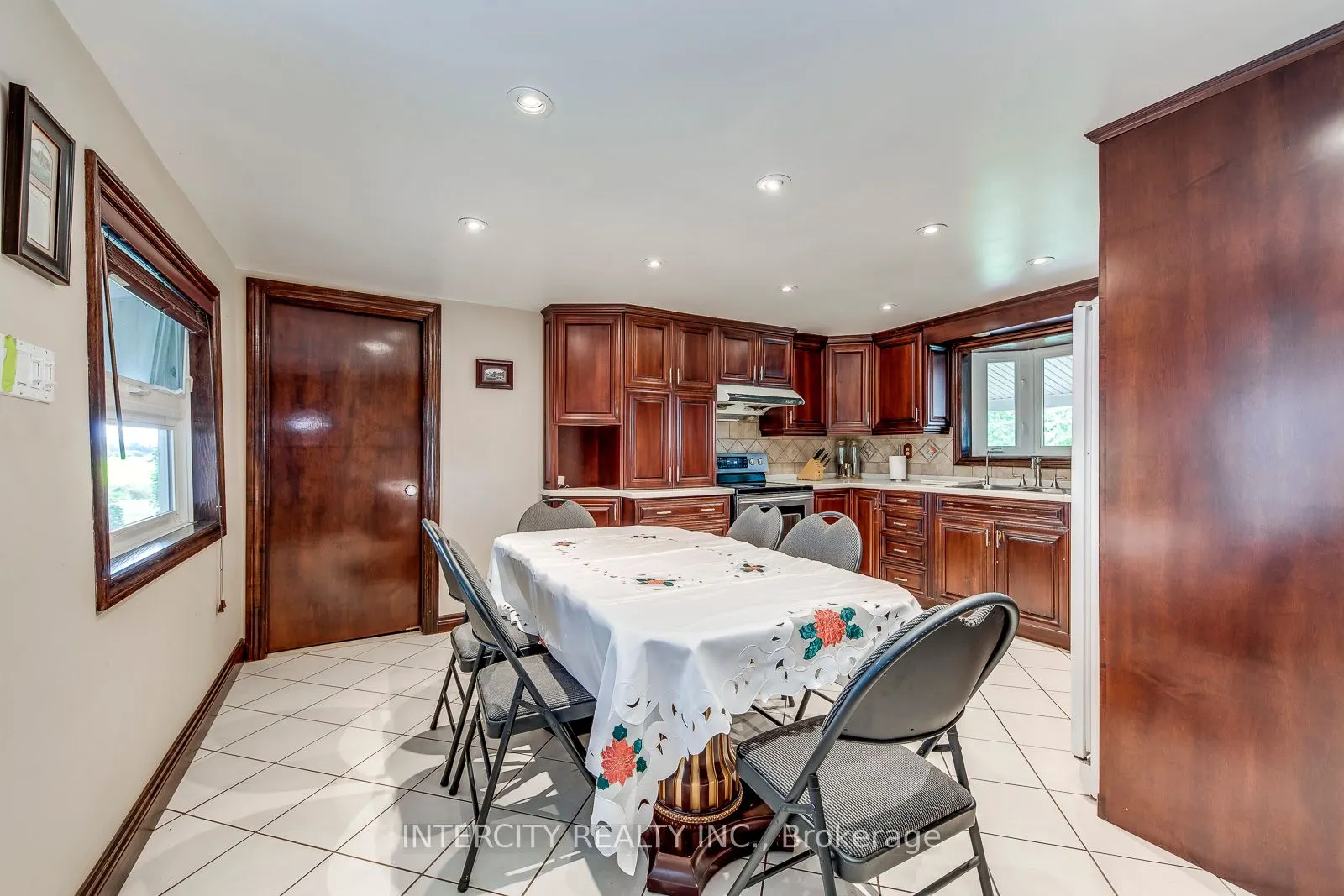 2764 Governors Road