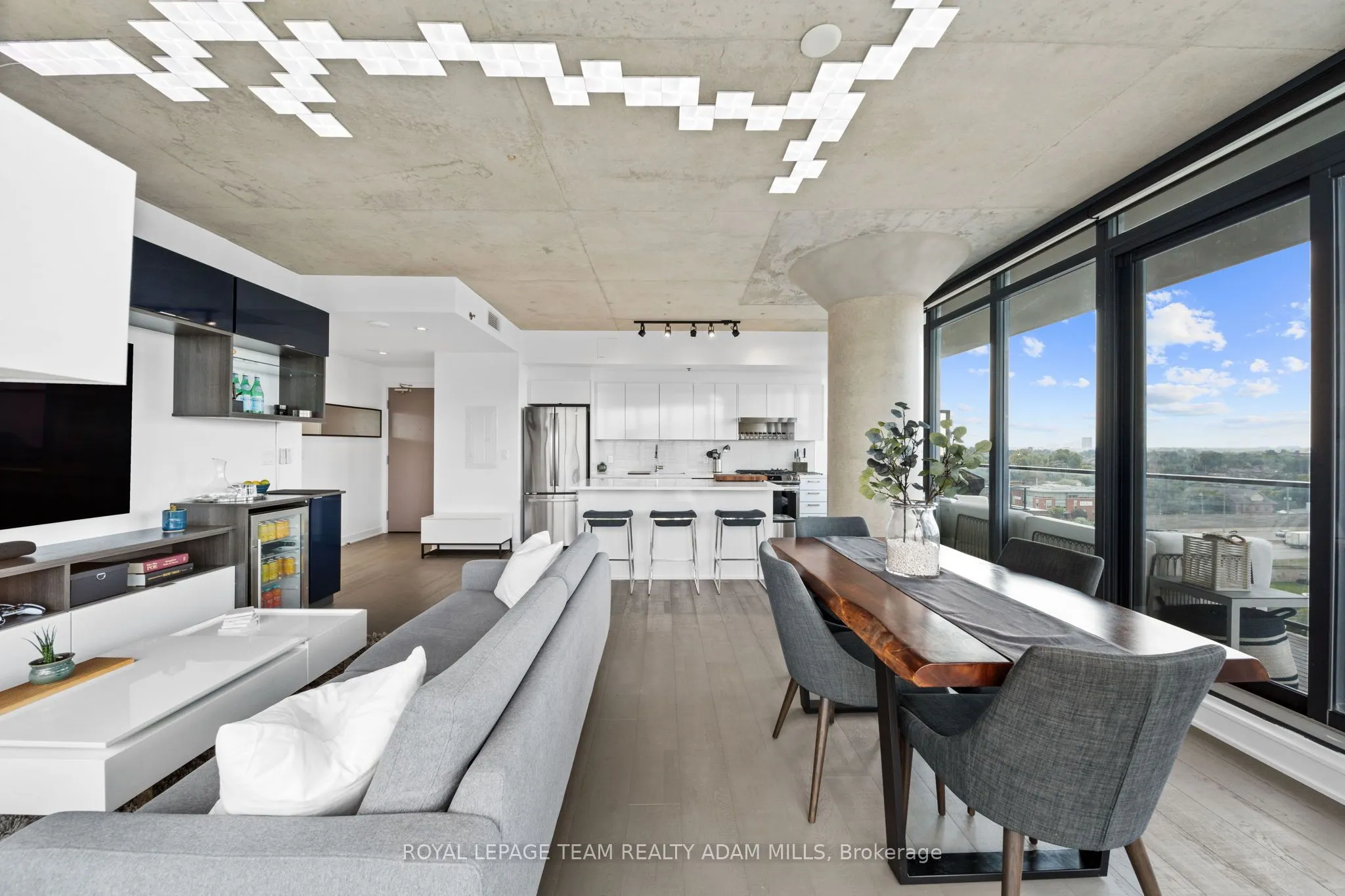 203 CATHERINE Street, #908