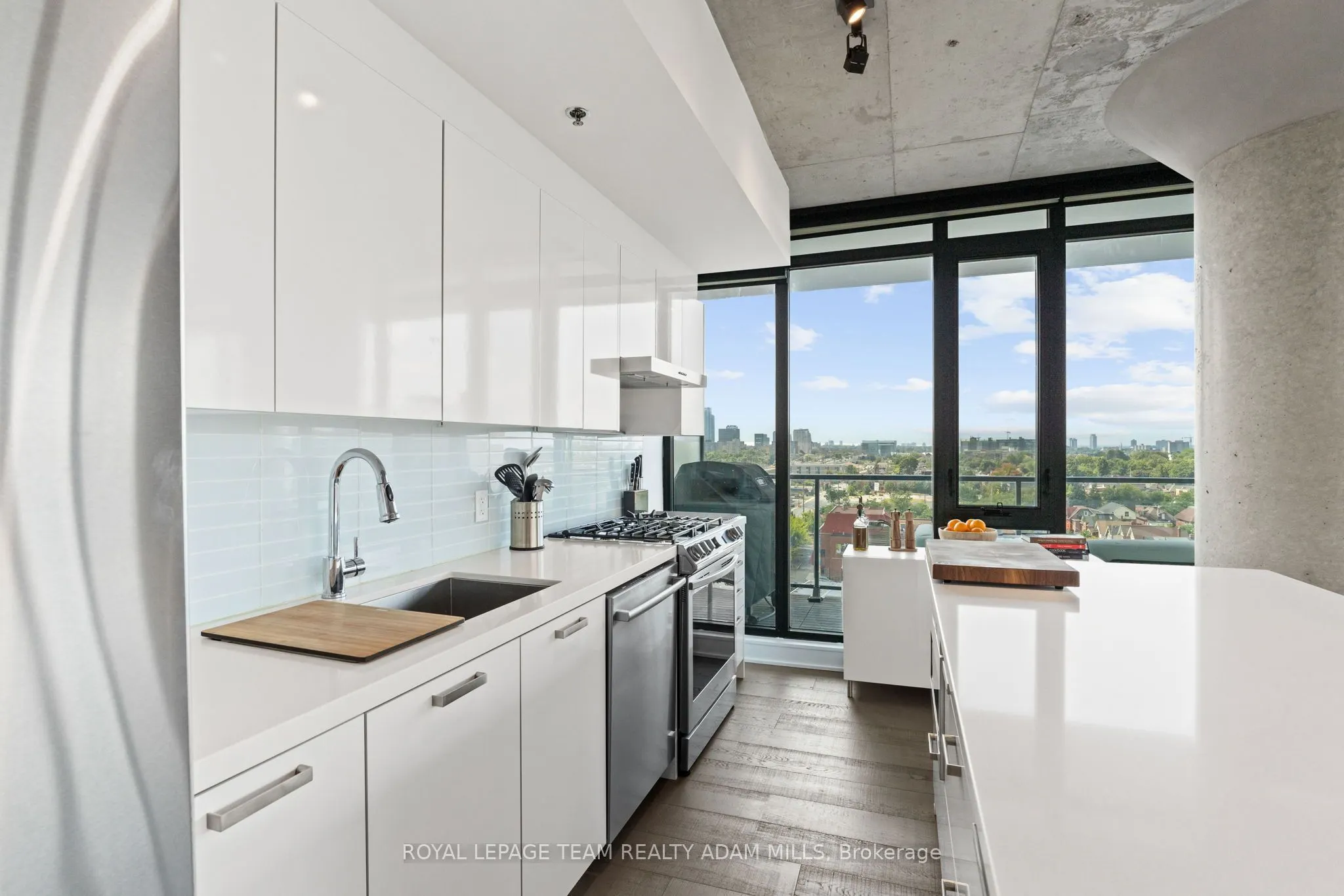 203 CATHERINE Street, #908
