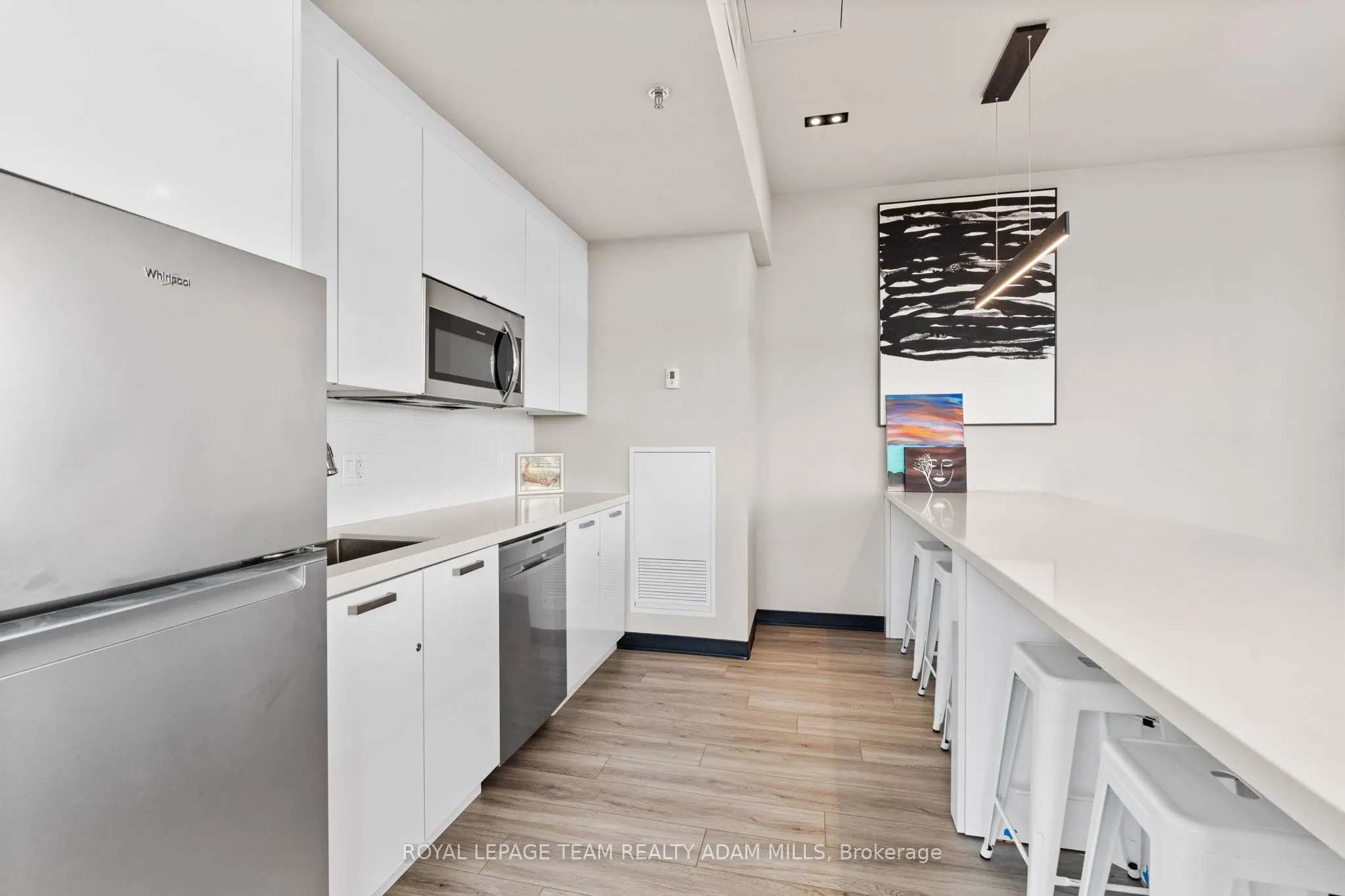 203 CATHERINE Street, #908