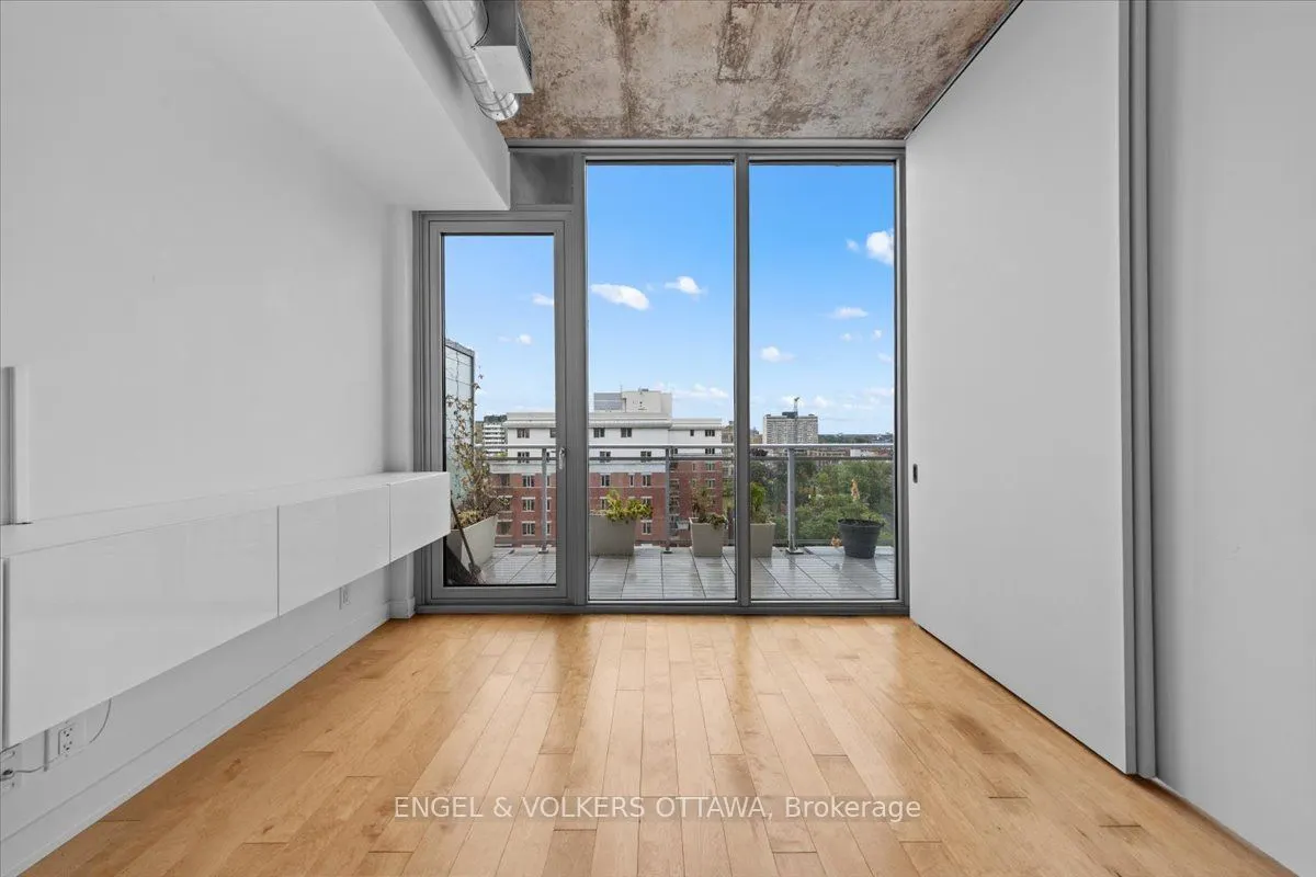 340 McLeod Street, #940