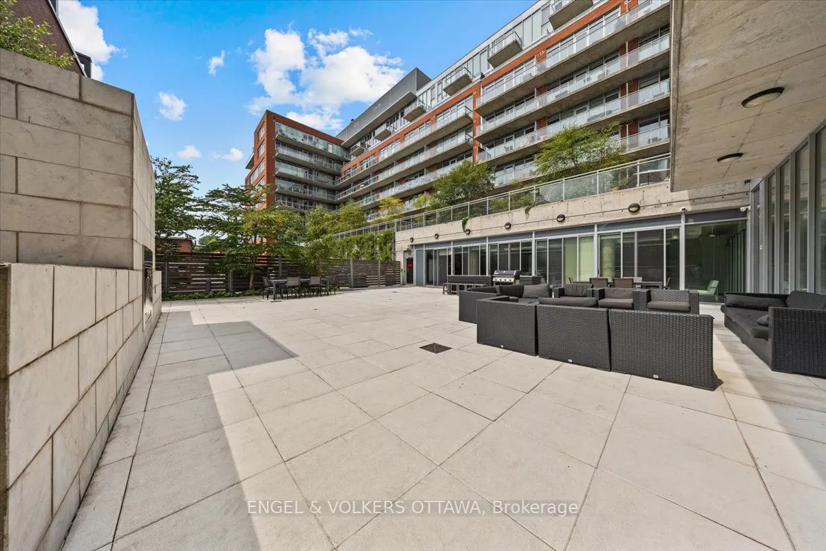 340 McLeod Street, #940