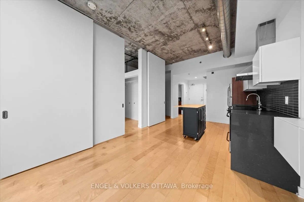 340 McLeod Street, #940