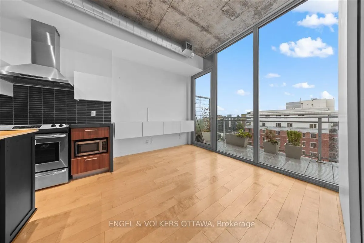 340 McLeod Street, #940