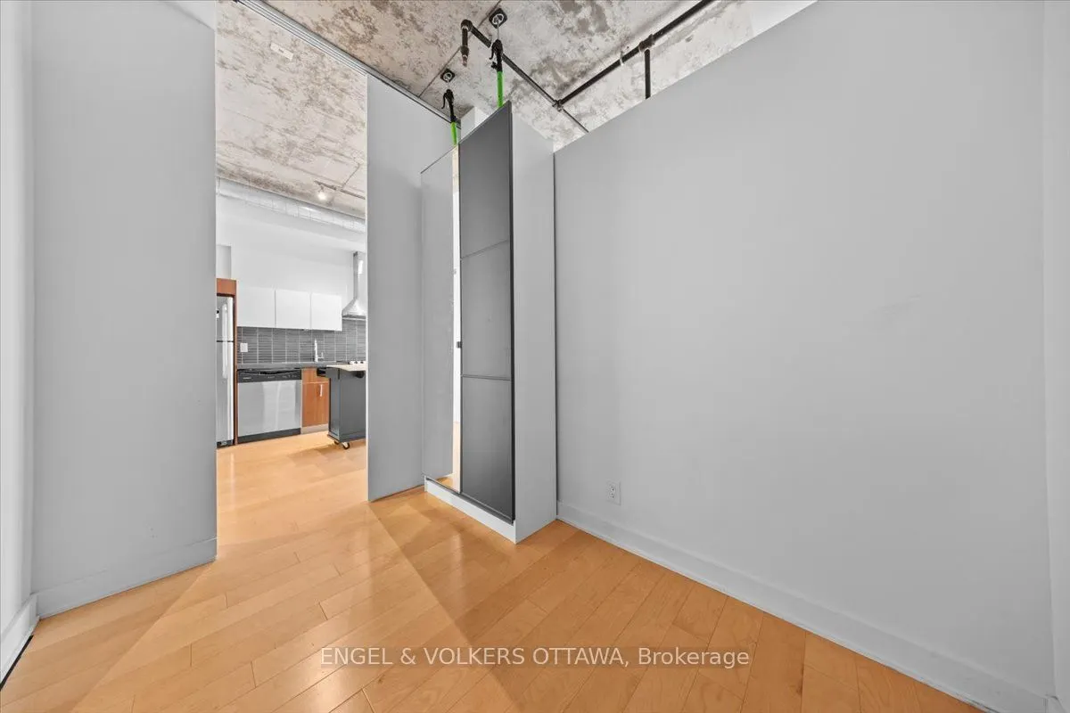 340 McLeod Street, #940