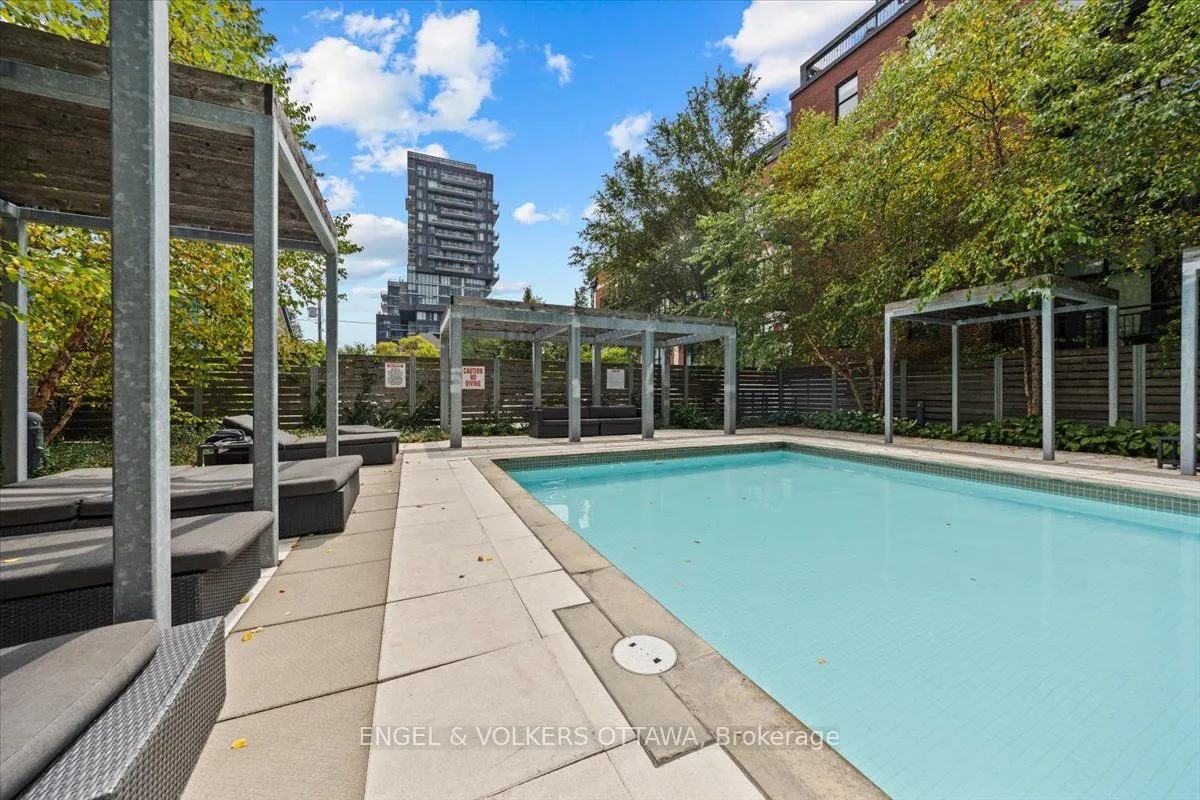 340 McLeod Street, #940