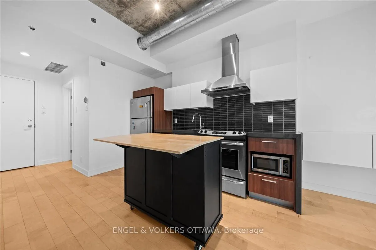 340 McLeod Street, #940