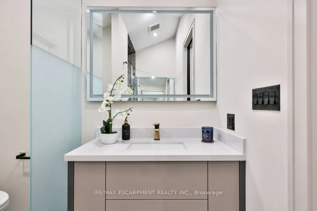 55 West 22nd Street, #Upper