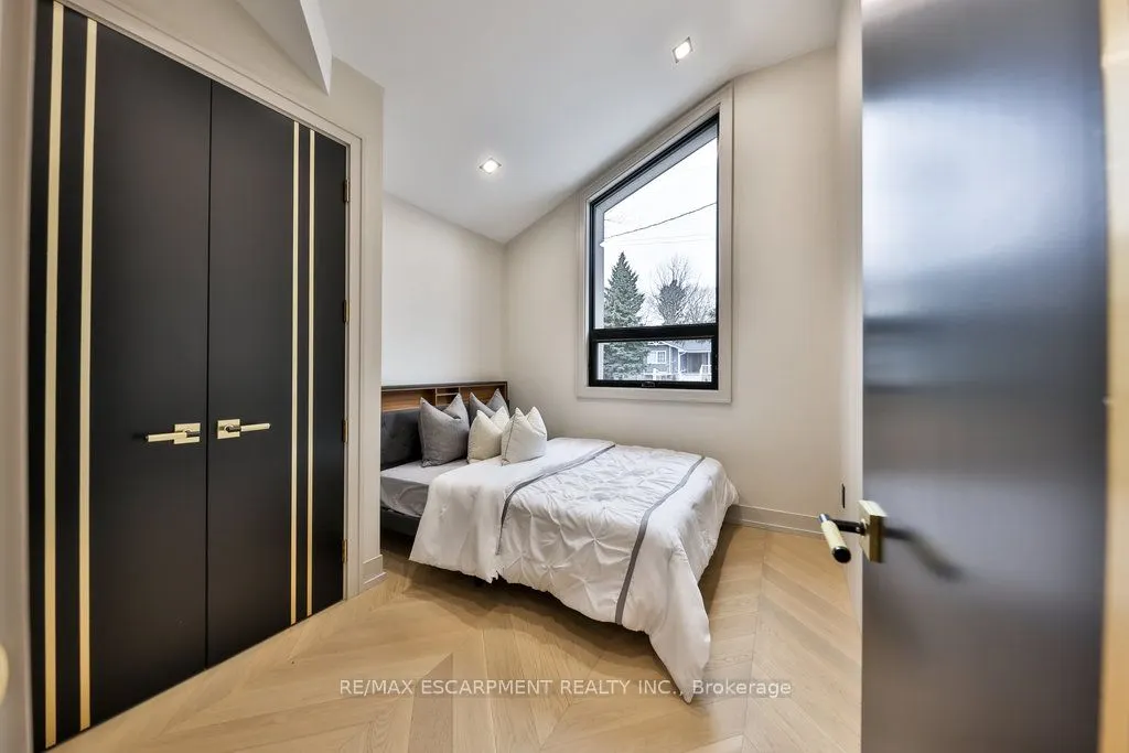 55 West 22nd Street, #Upper