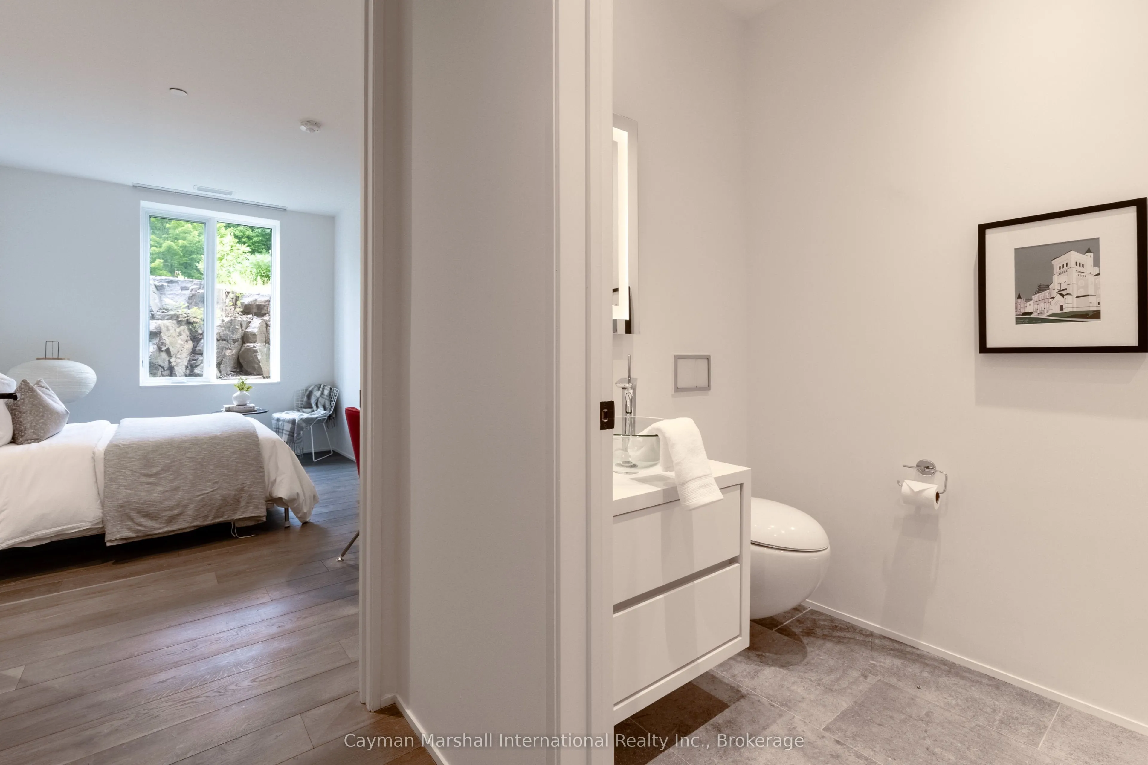 727 Grandview Drive, #101