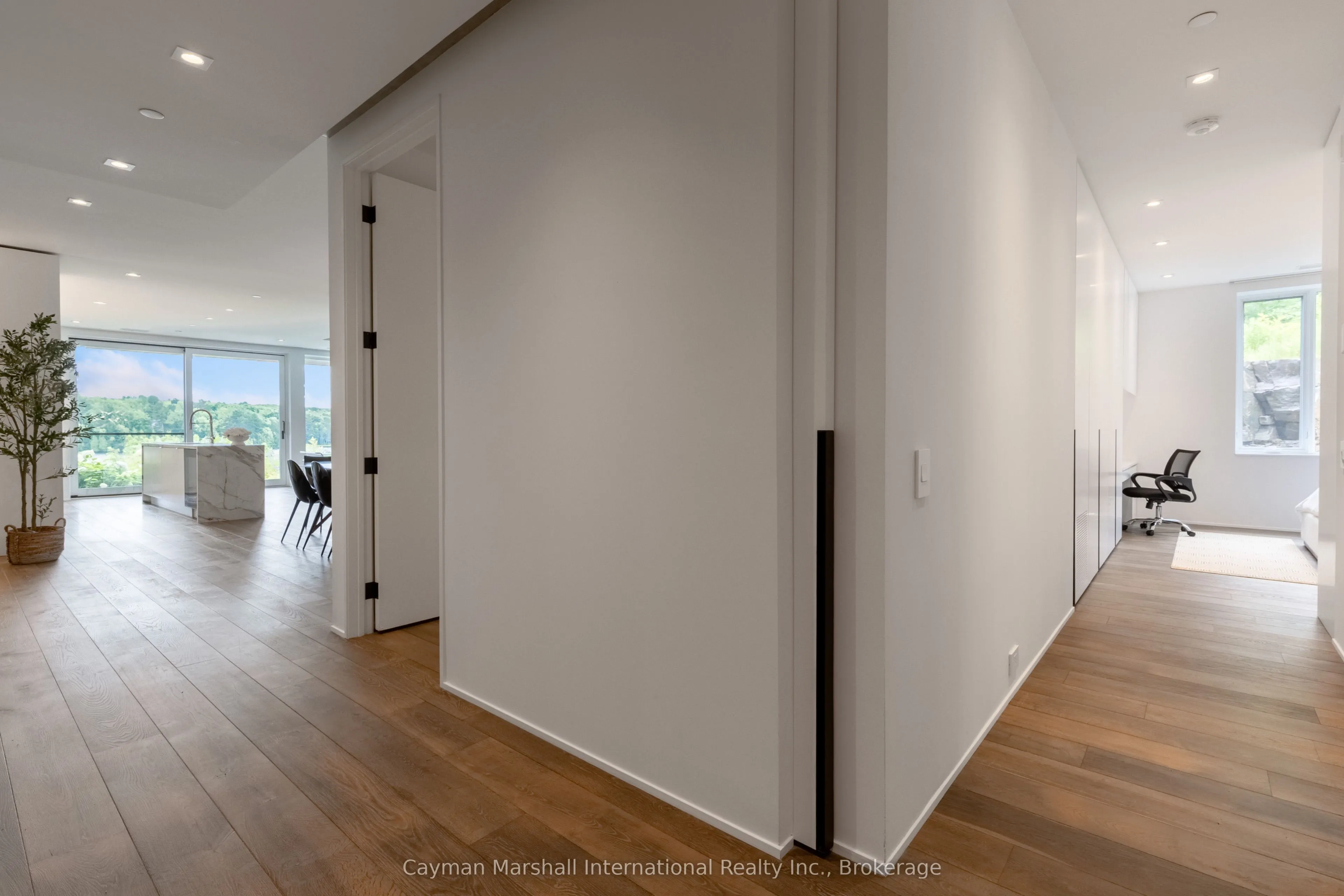 727 Grandview Drive, #101