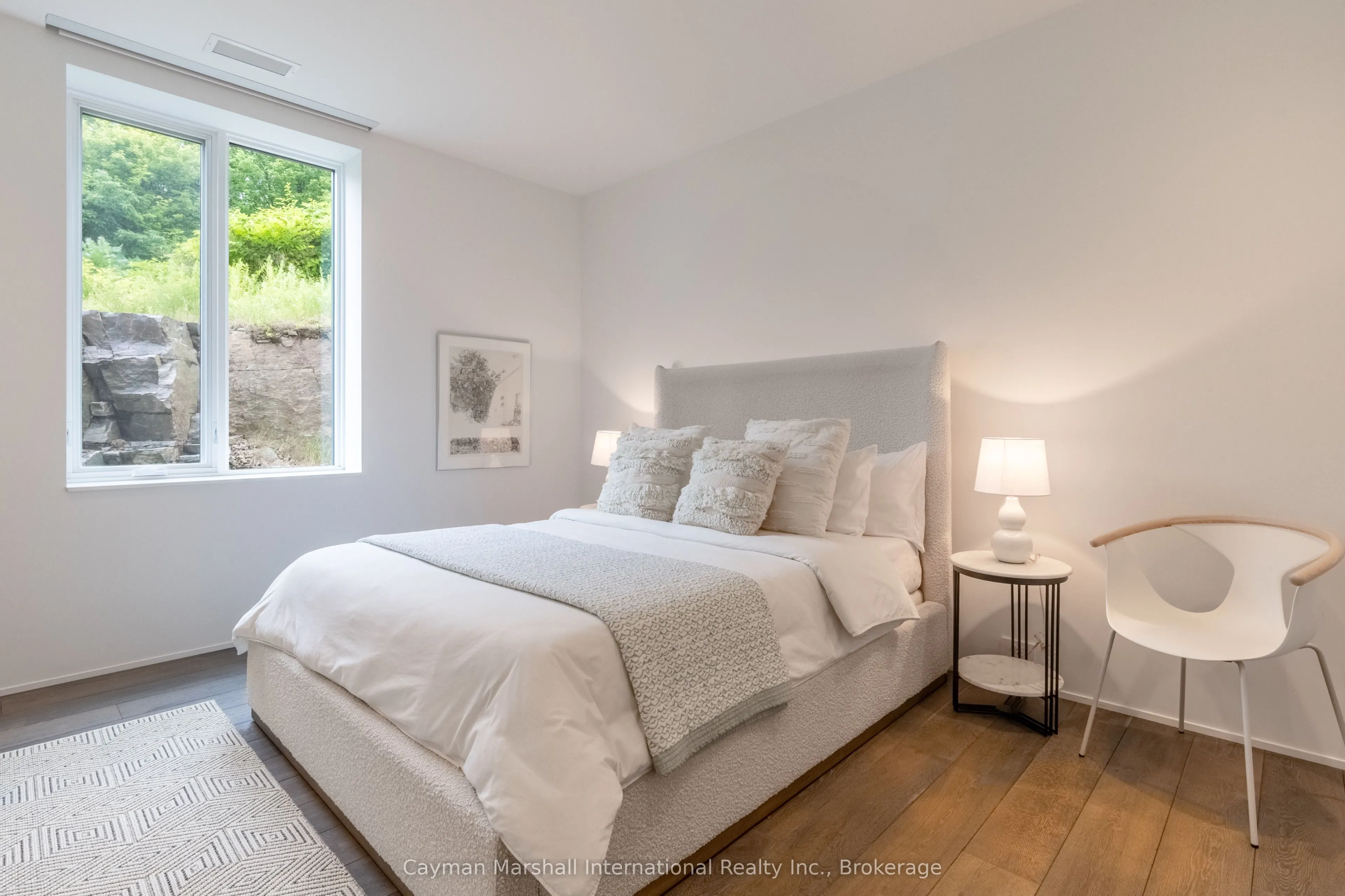 727 Grandview Drive, #101