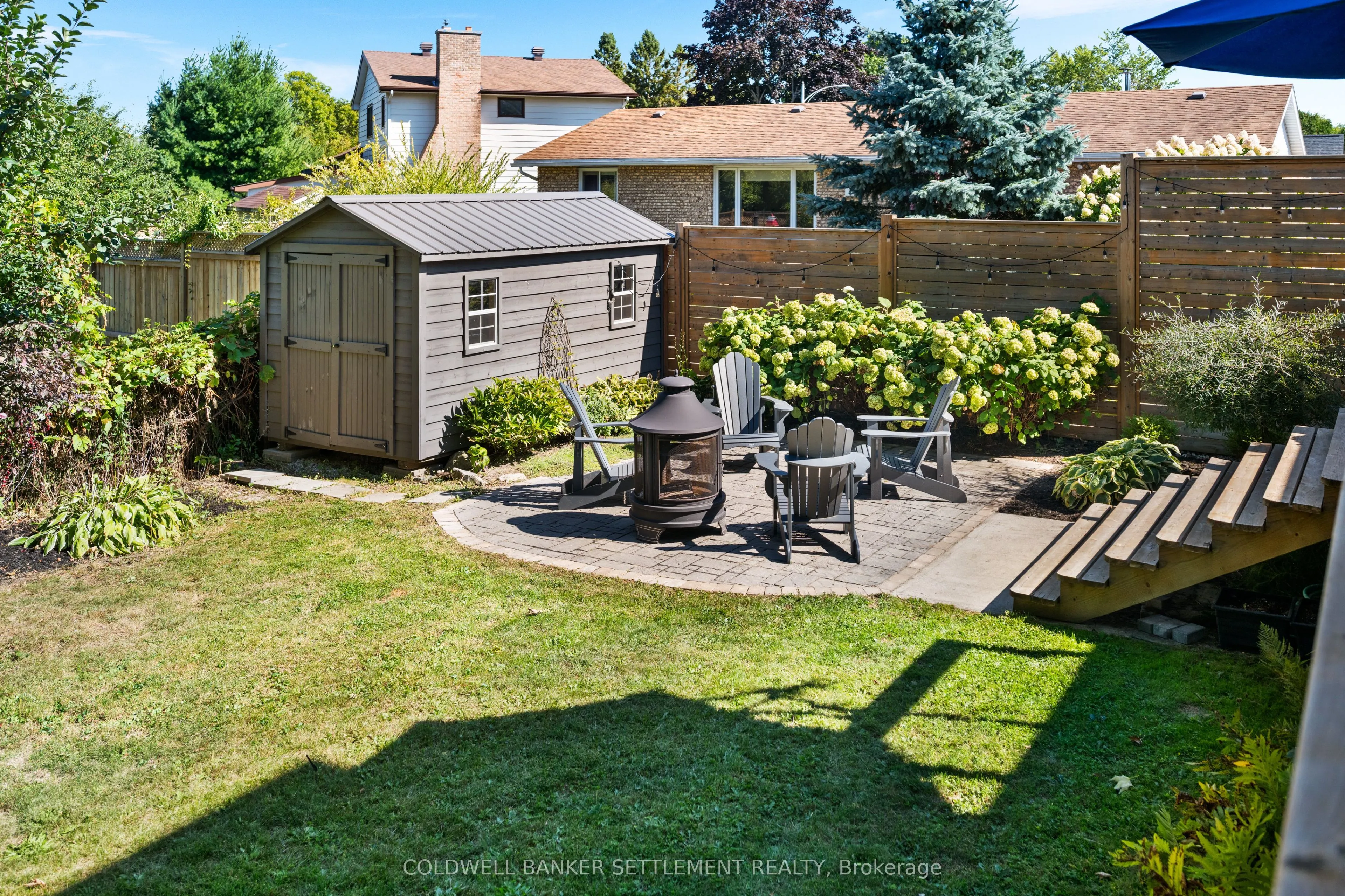11 Scott Crescent
